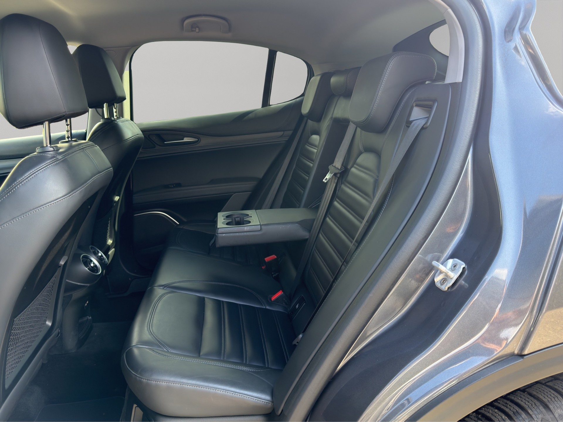 ALFA ROMEO Stelvio 2.0 Executive Q4 Automatic-image-21