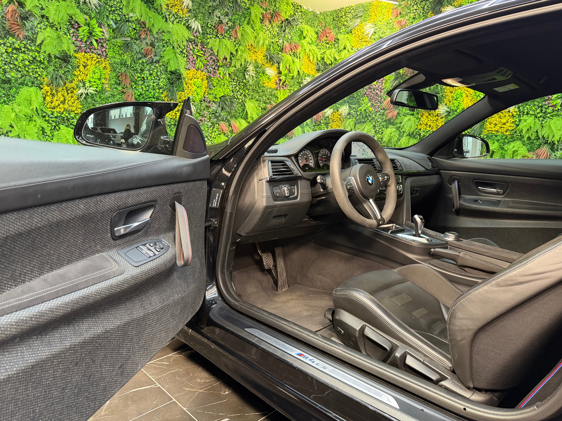 BMW M4 Coupé CS DKG-image-10