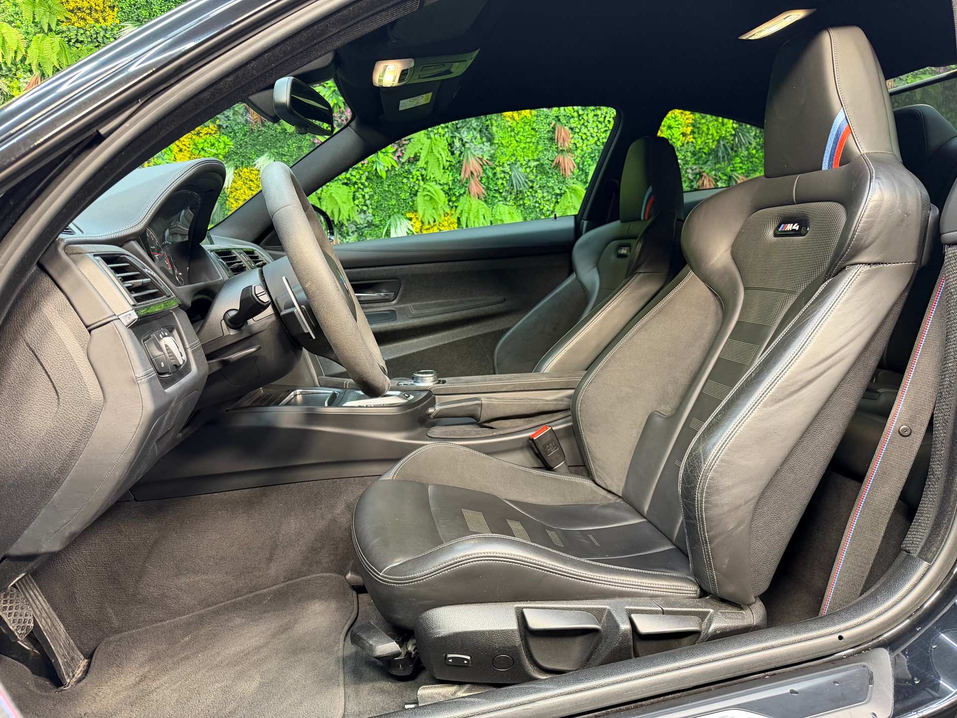 BMW M4 Coupé CS DKG-image-11
