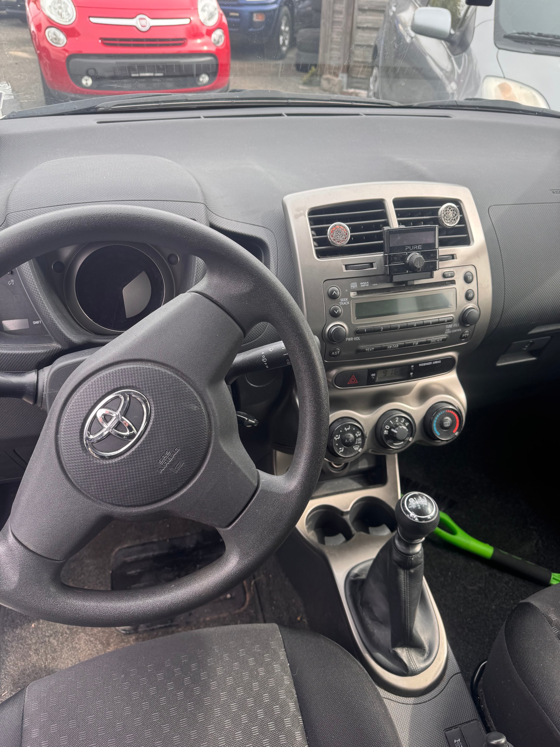 TOYOTA UrbanCruiser 1.4 D-4D Linea Terra 4WD-image-7