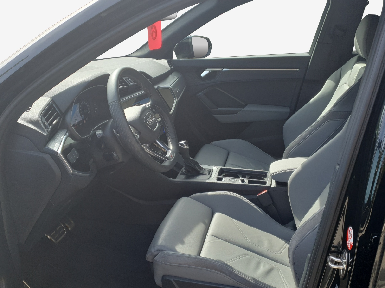 AUDI Q3 35 TFSI S line Attraction S-tronic-image-15