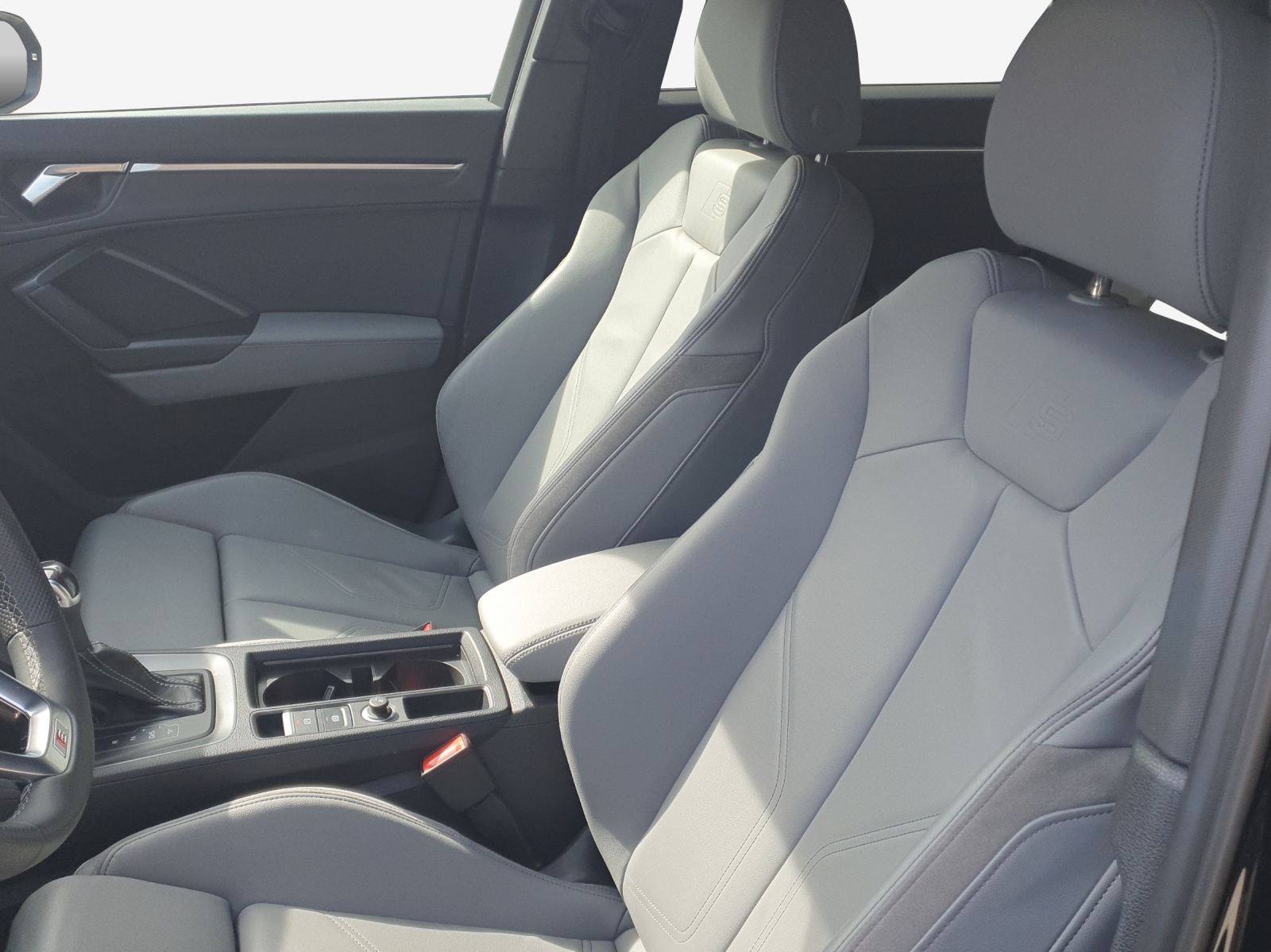AUDI Q3 35 TFSI S line Attraction S-tronic-image-7