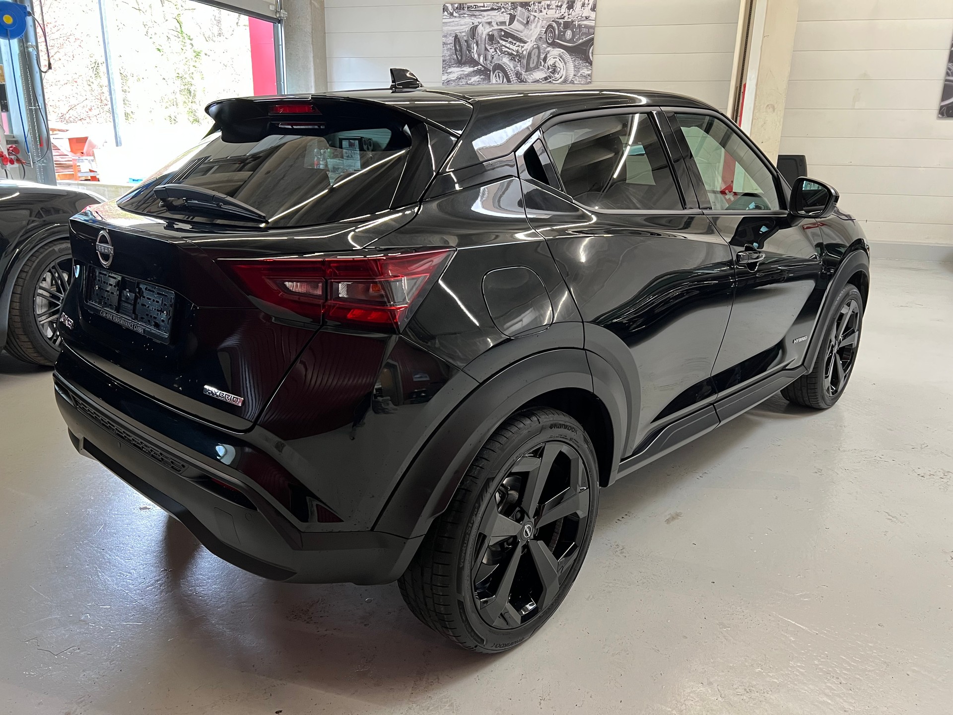 NISSAN Juke 1.6 FHEV Tekna-showroom-element-3