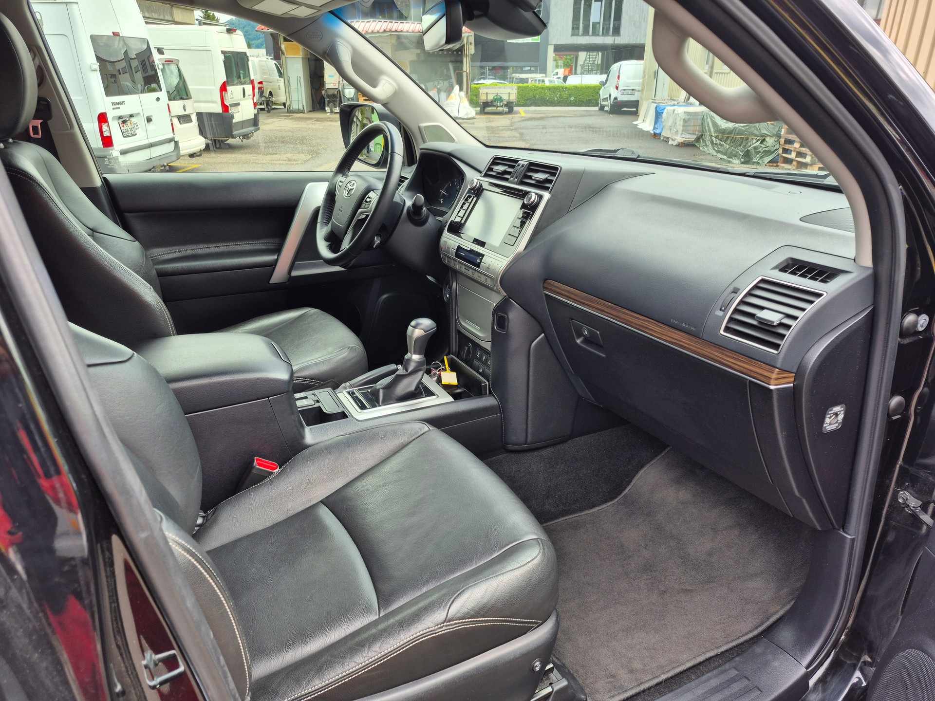 TOYOTA Land Cruiser 2.8TD Limited Automatic-image-17