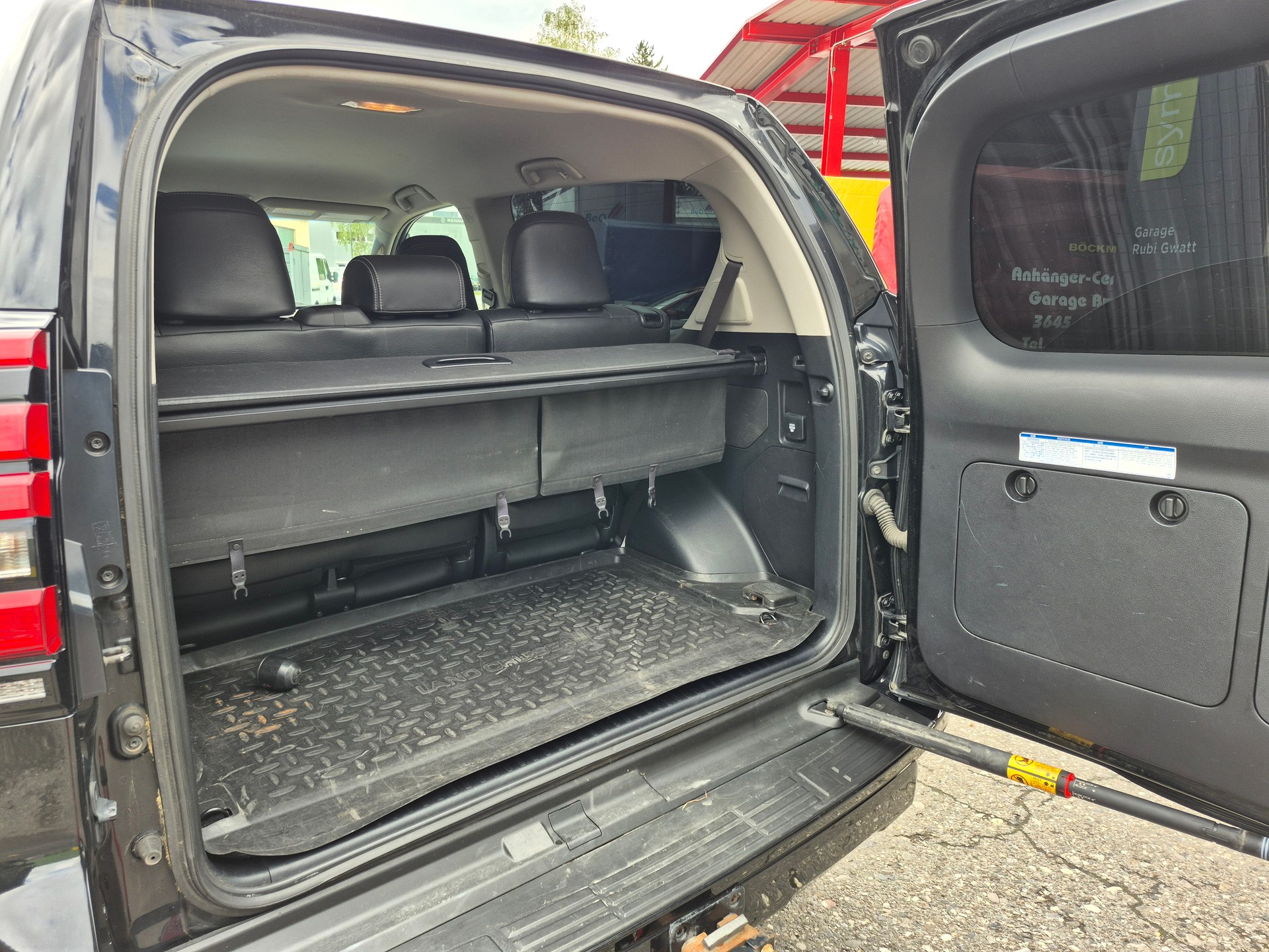 TOYOTA Land Cruiser 2.8TD Limited Automatic-image-16