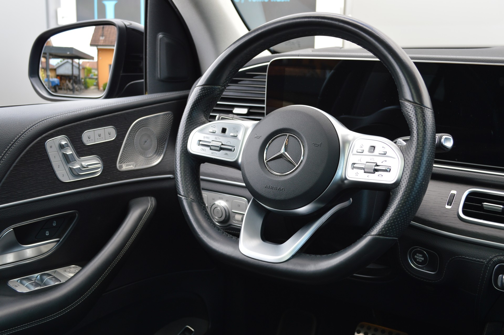 MERCEDES-BENZ GLE 350 de 4Matic AMG Line 9G-Tronic-image-14