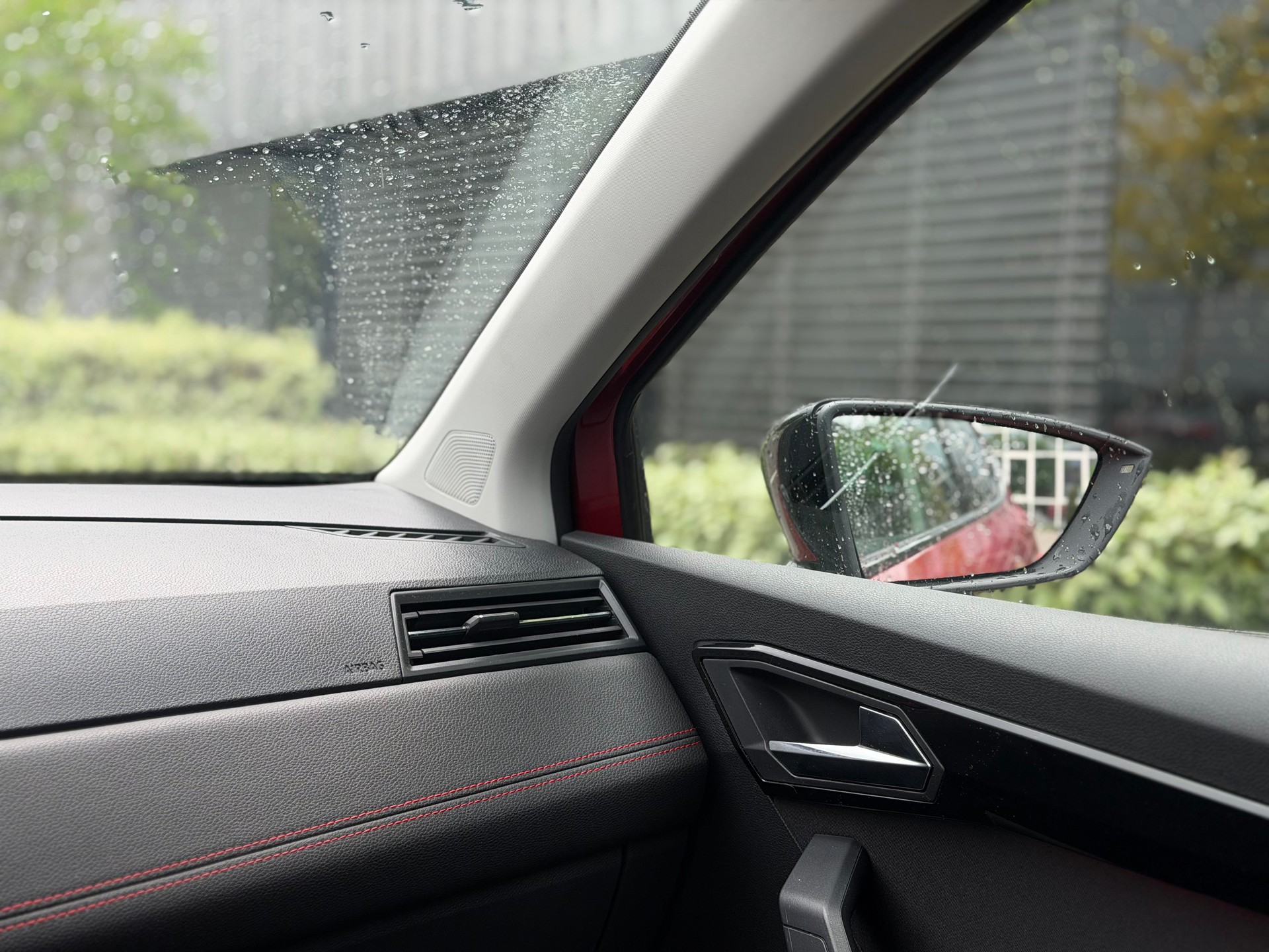 SEAT Ibiza 1.5 TSI EVO Swiss FR-image-9