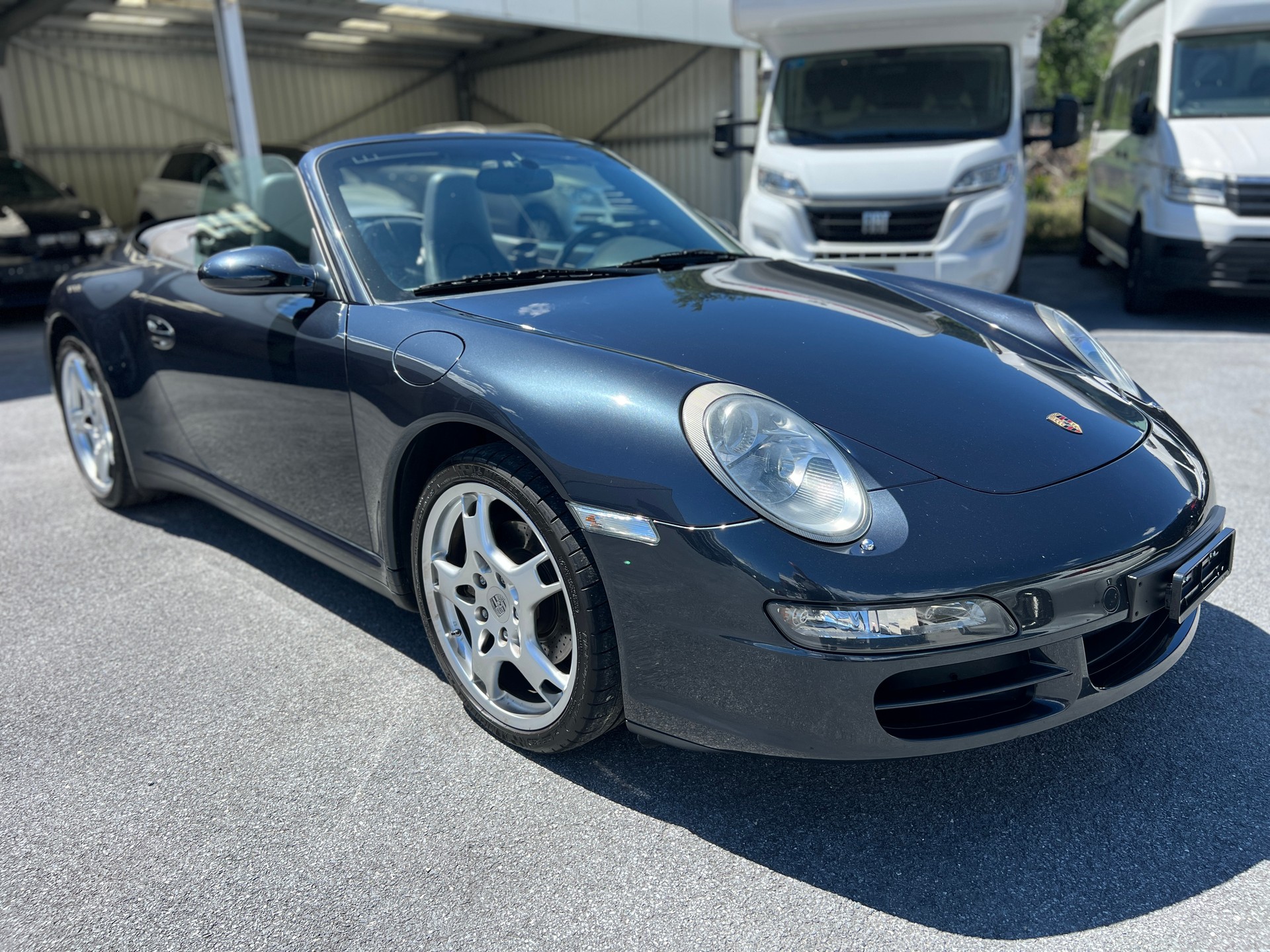 PORSCHE 911 Carrera 4-image-9