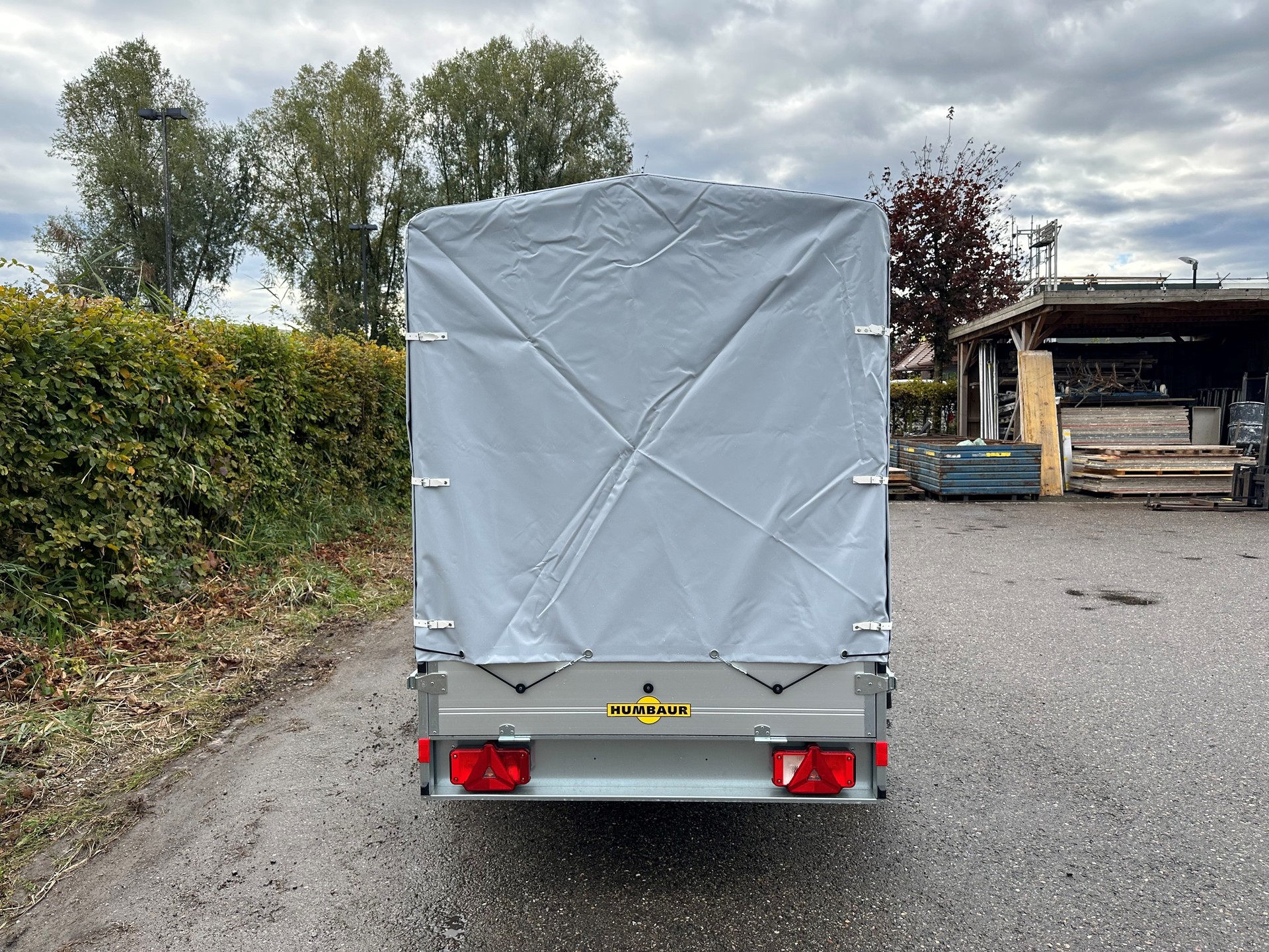 HUMBAUR Startrailer H132513-showroom-element-2