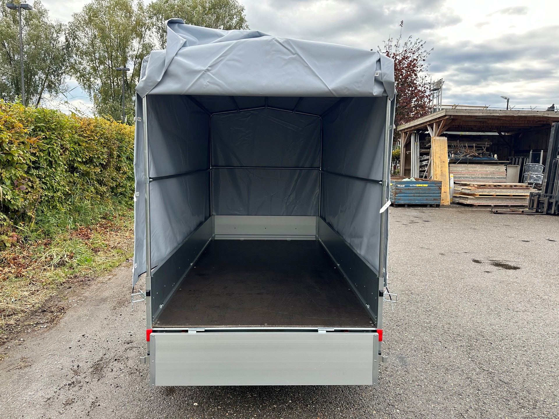 HUMBAUR Startrailer H132513-showroom-element-3