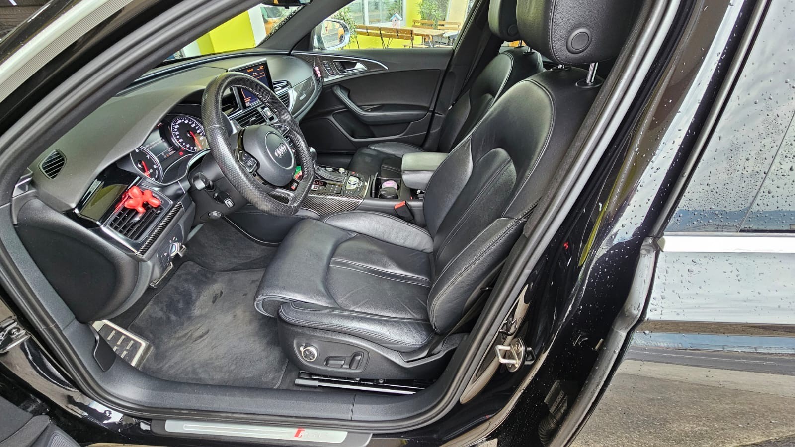 AUDI RS6 Avant 4.0 TFSI V8 quattro Tiptronic-image-5