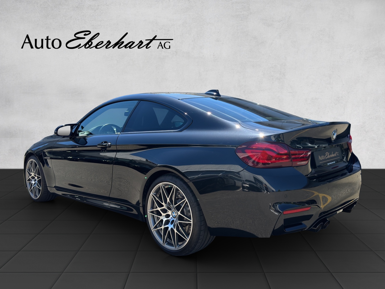 BMW M4 Coupé Competition DKG-showroom-element-1