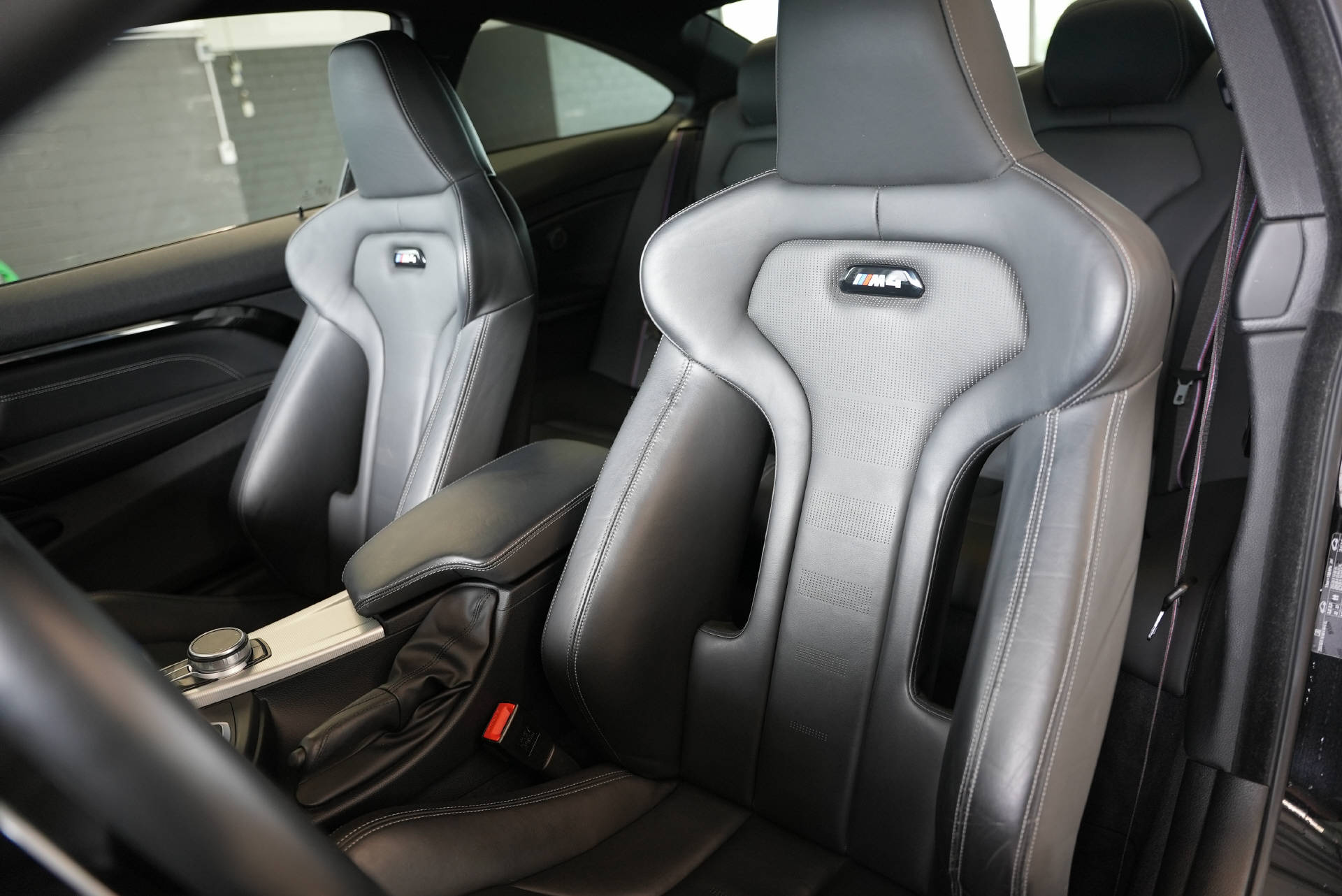 BMW M4 Coupé Competition DKG-image-9