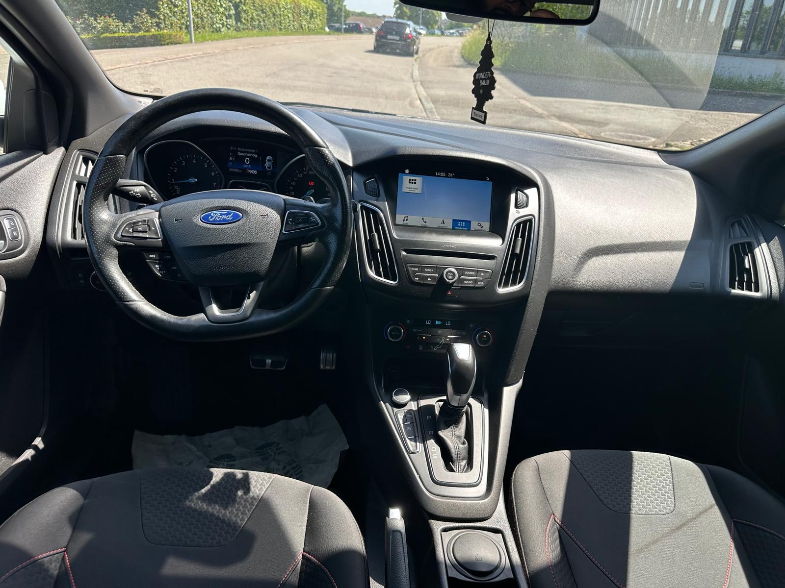 FORD Focus 1.0 SCTi ST Line Automatic-image-7