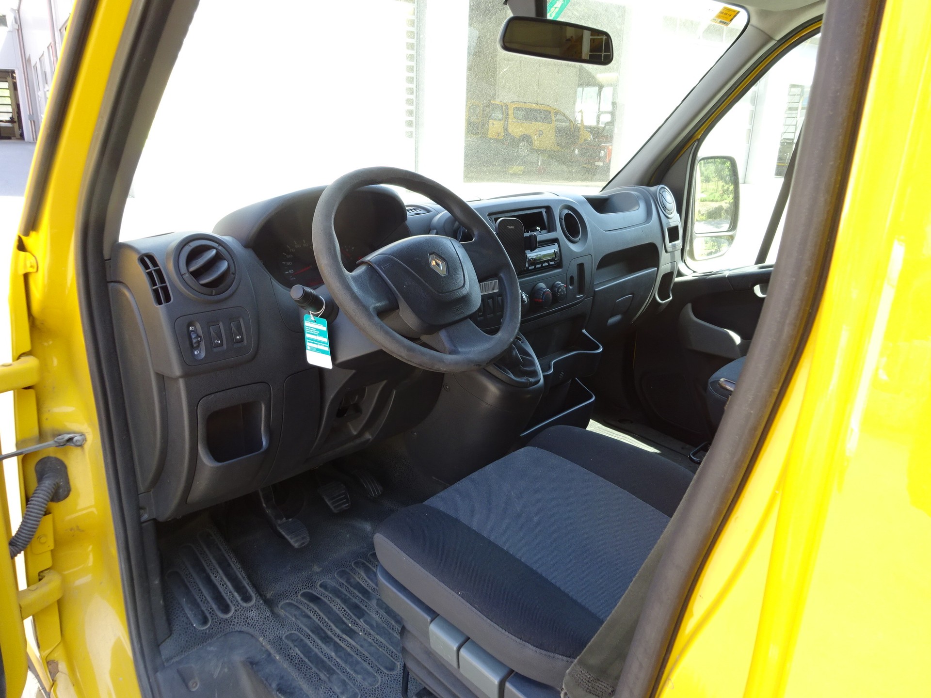 RENAULT Master T35 2.3dCi 130 L3H3-image-19