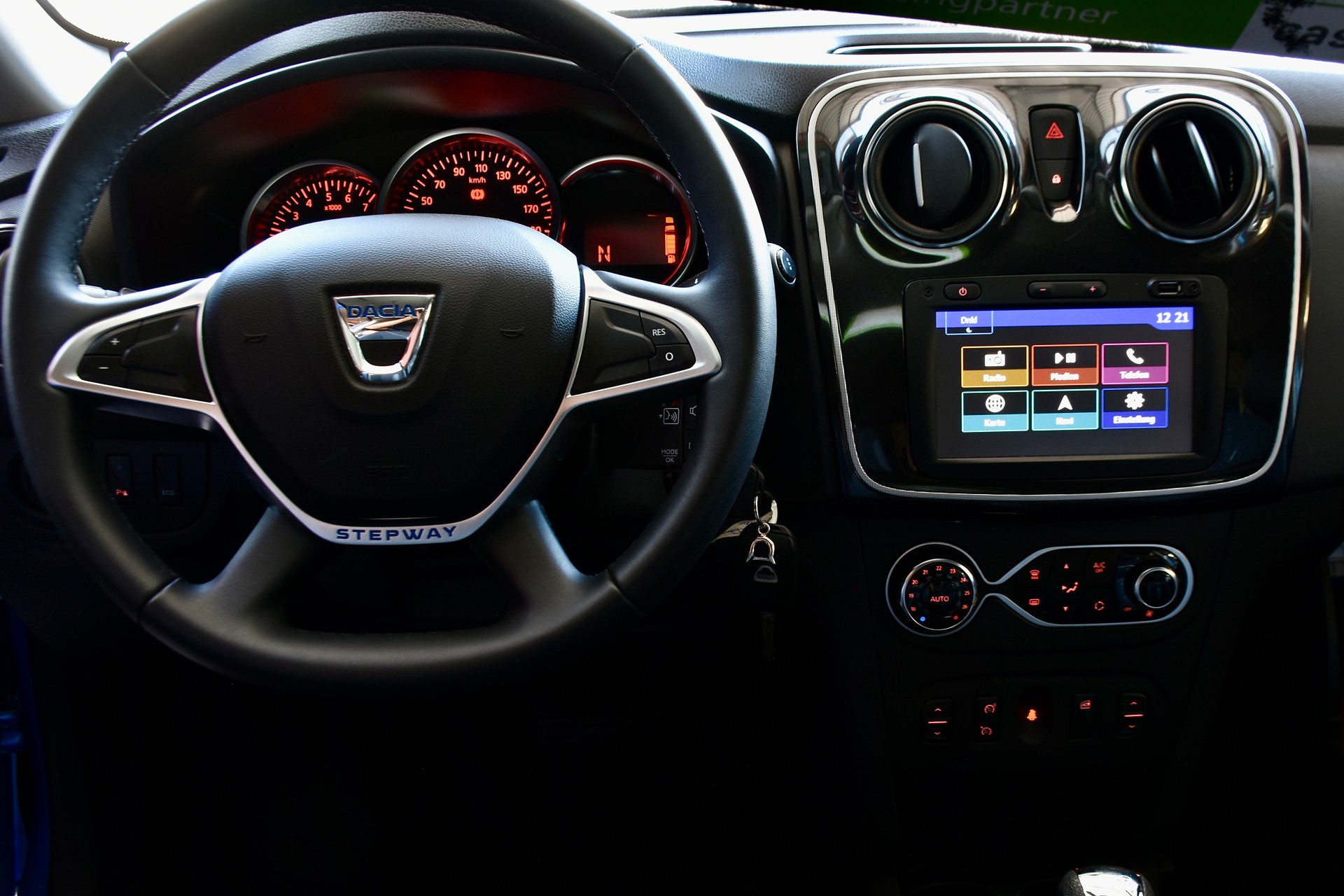 DACIA Sandero Tce 90 Stepway Automatic-image-7