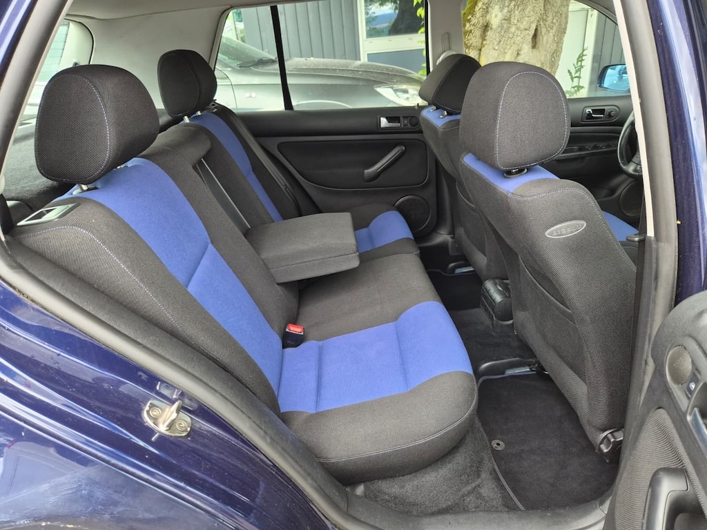 VW Golf 1.6 Comfortline Generation Automatic-image-10