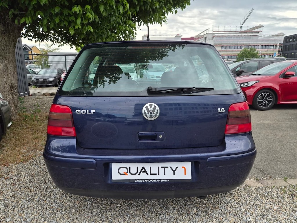 VW Golf 1.6 Comfortline Generation Automatic-image-4