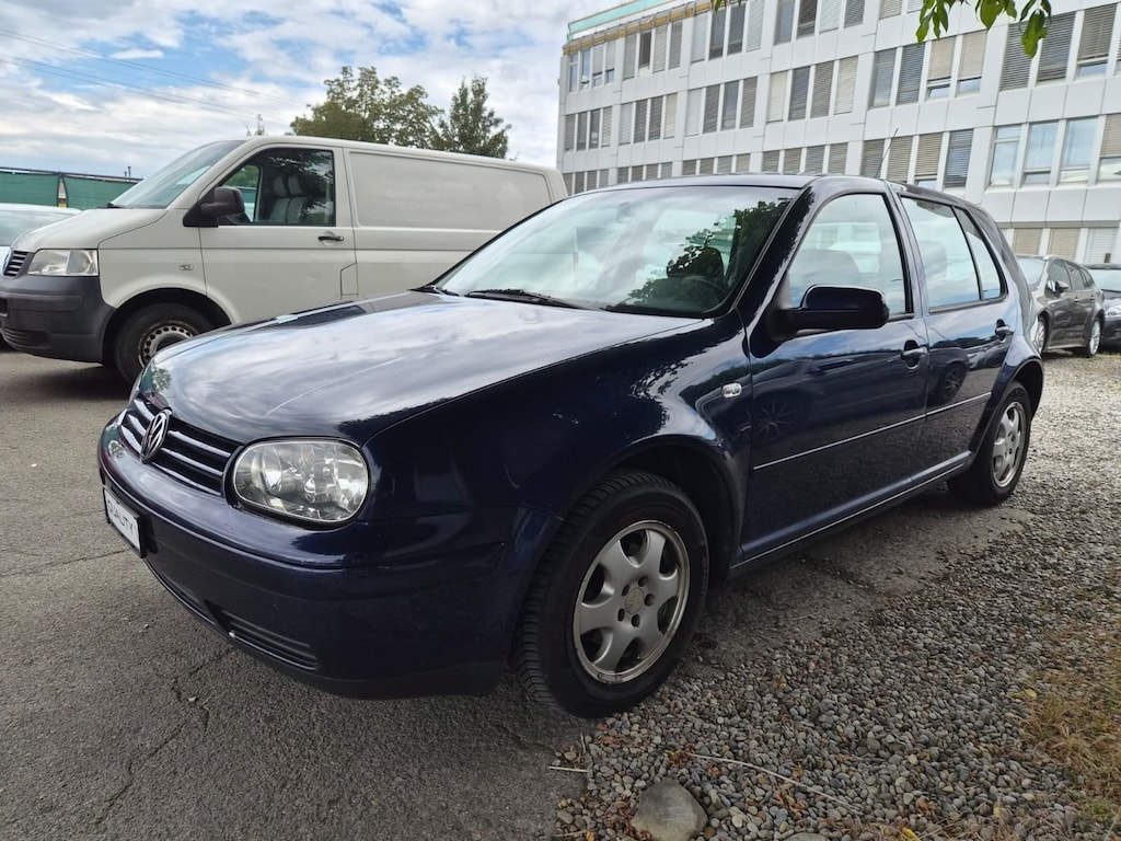 VW Golf 1.6 Comfortline Generation Automatic-image-2
