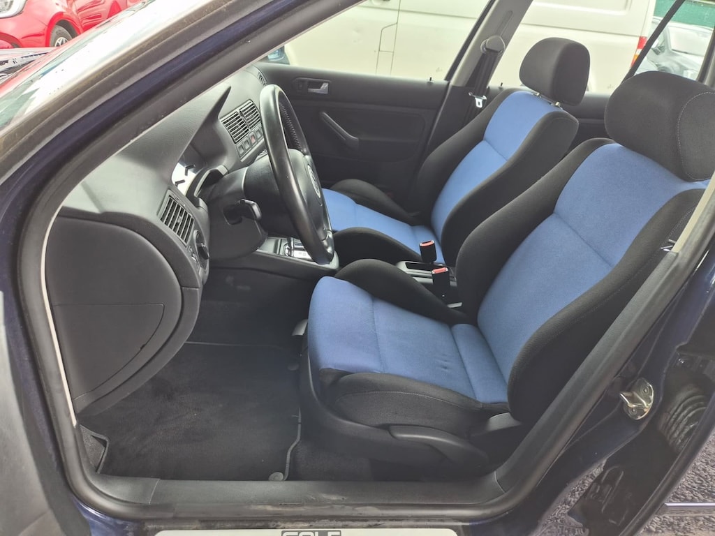 VW Golf 1.6 Comfortline Generation Automatic-image-8