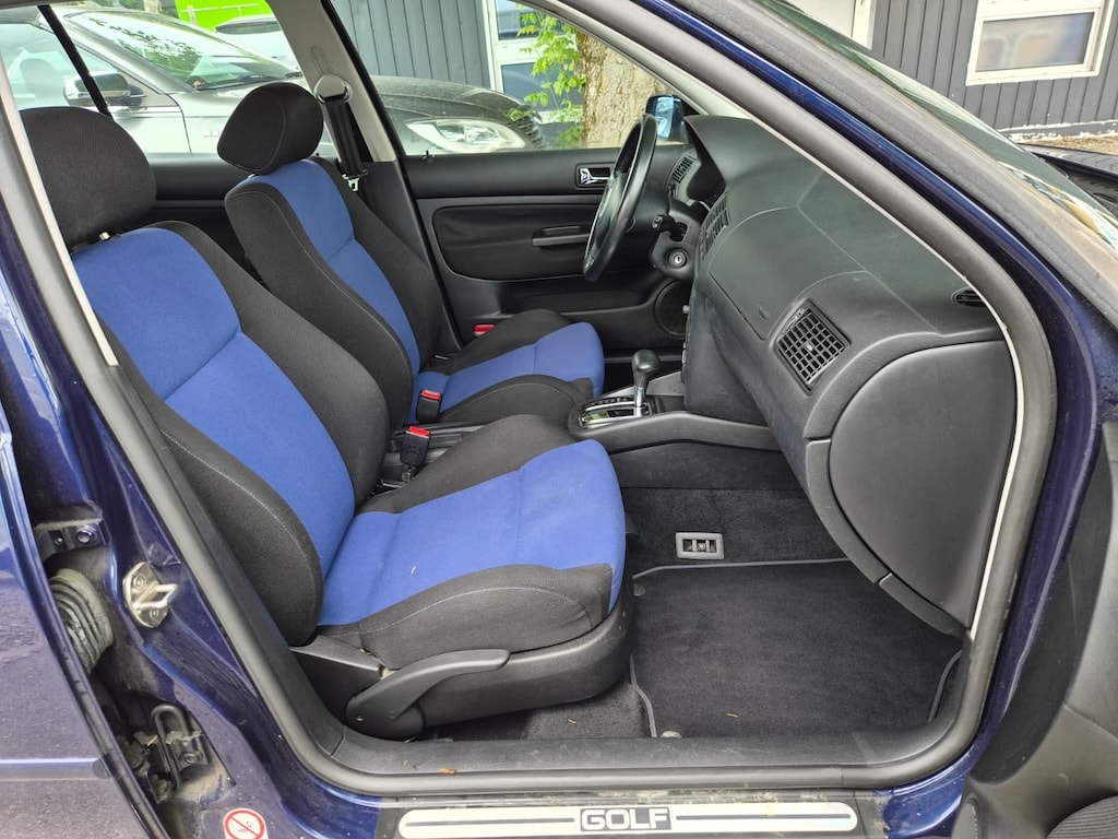 VW Golf 1.6 Comfortline Generation Automatic-image-11