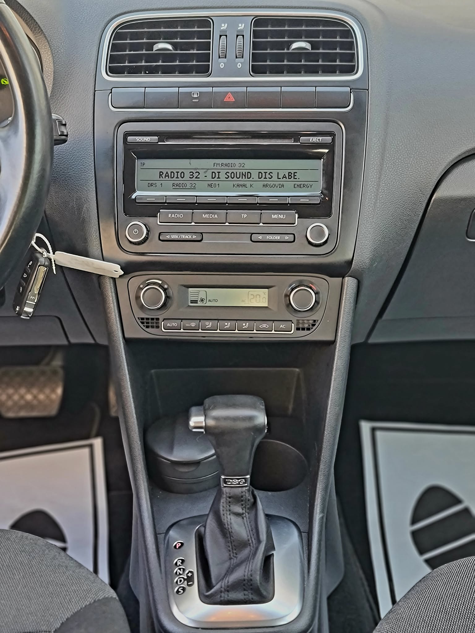 VW Polo 1.4 16V Comfortline-image-9