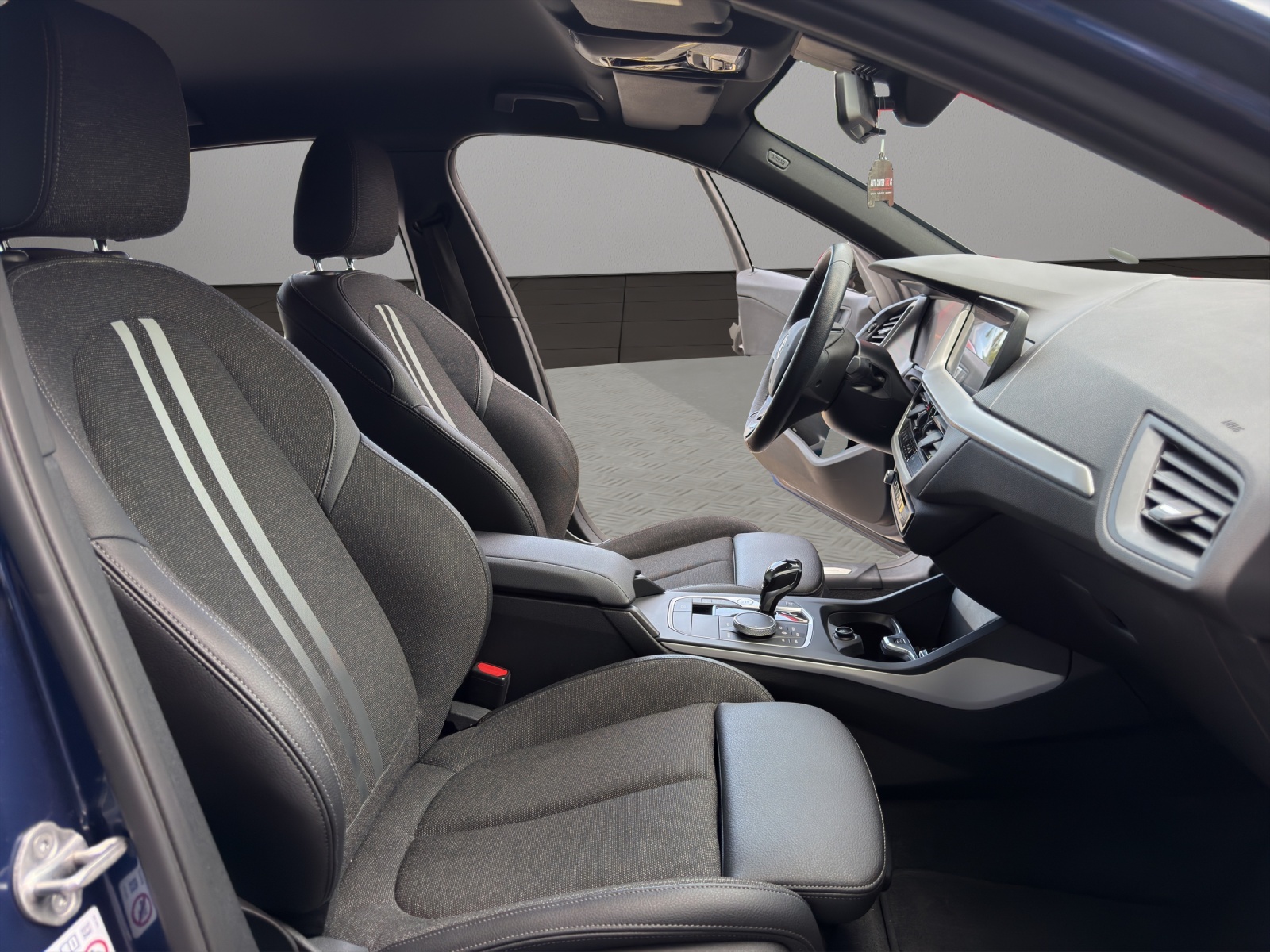 BMW 118i Steptronic-image-16