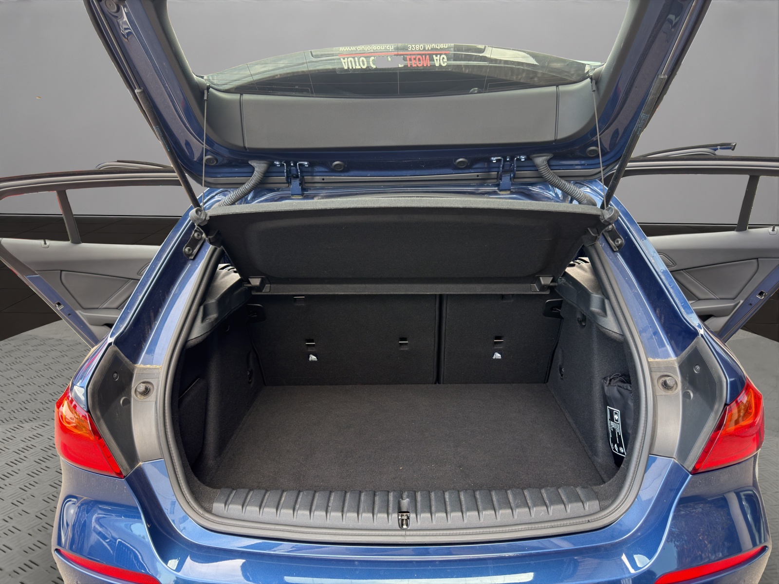 BMW 118i Steptronic-image-18