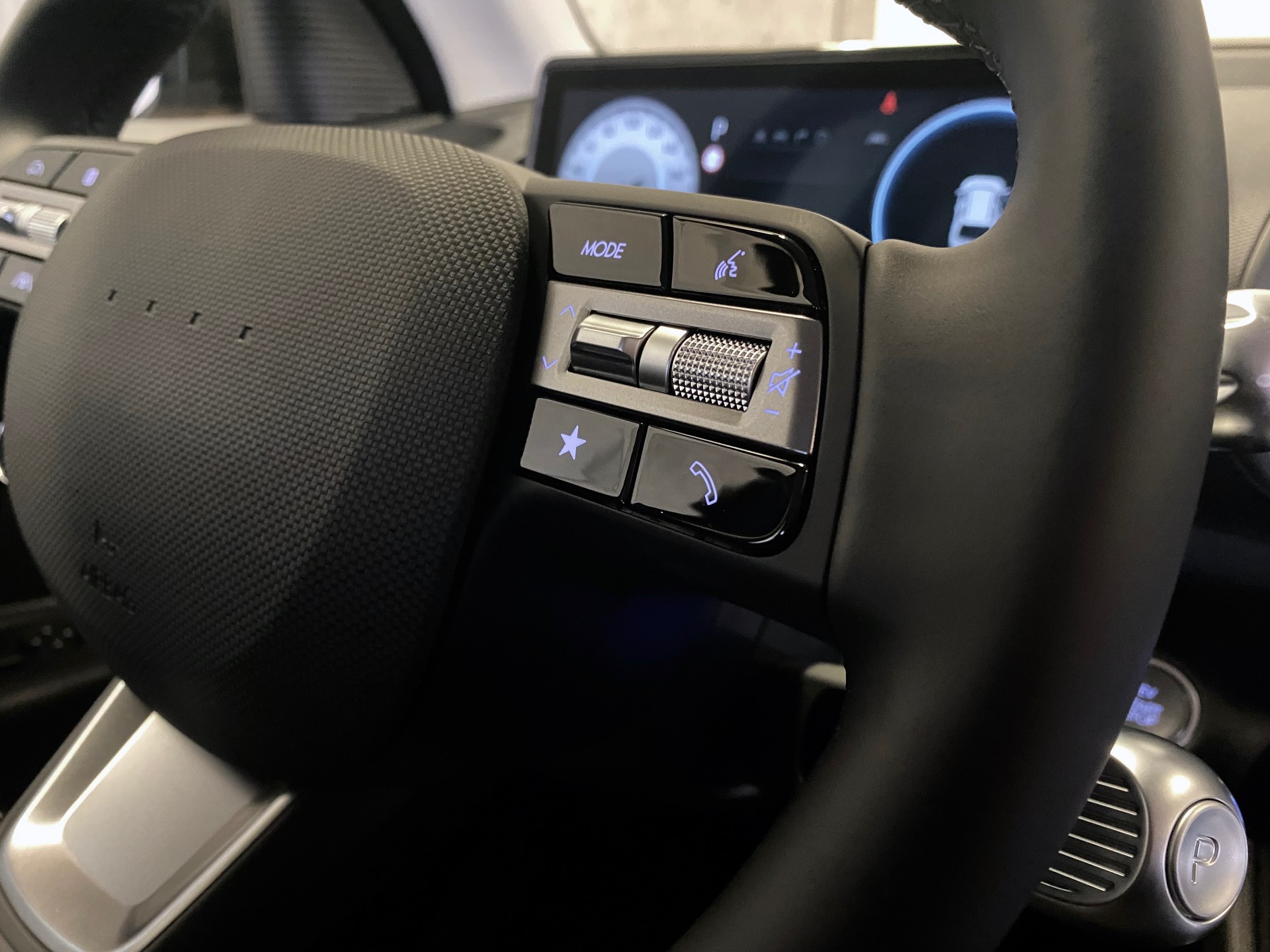 HYUNDAI Inster 42kWh Electric-image-8