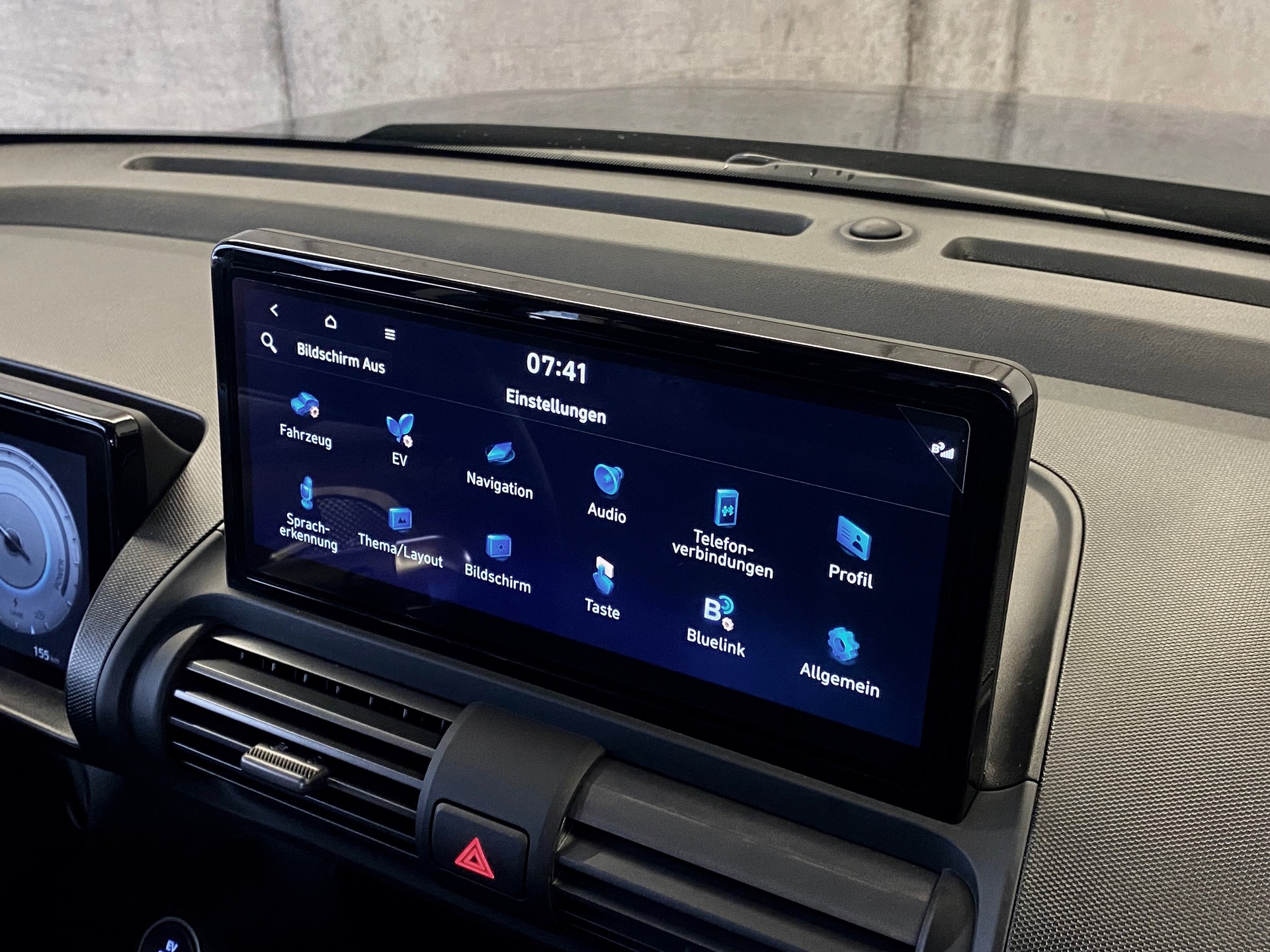 HYUNDAI Inster 42kWh Electric-image-14