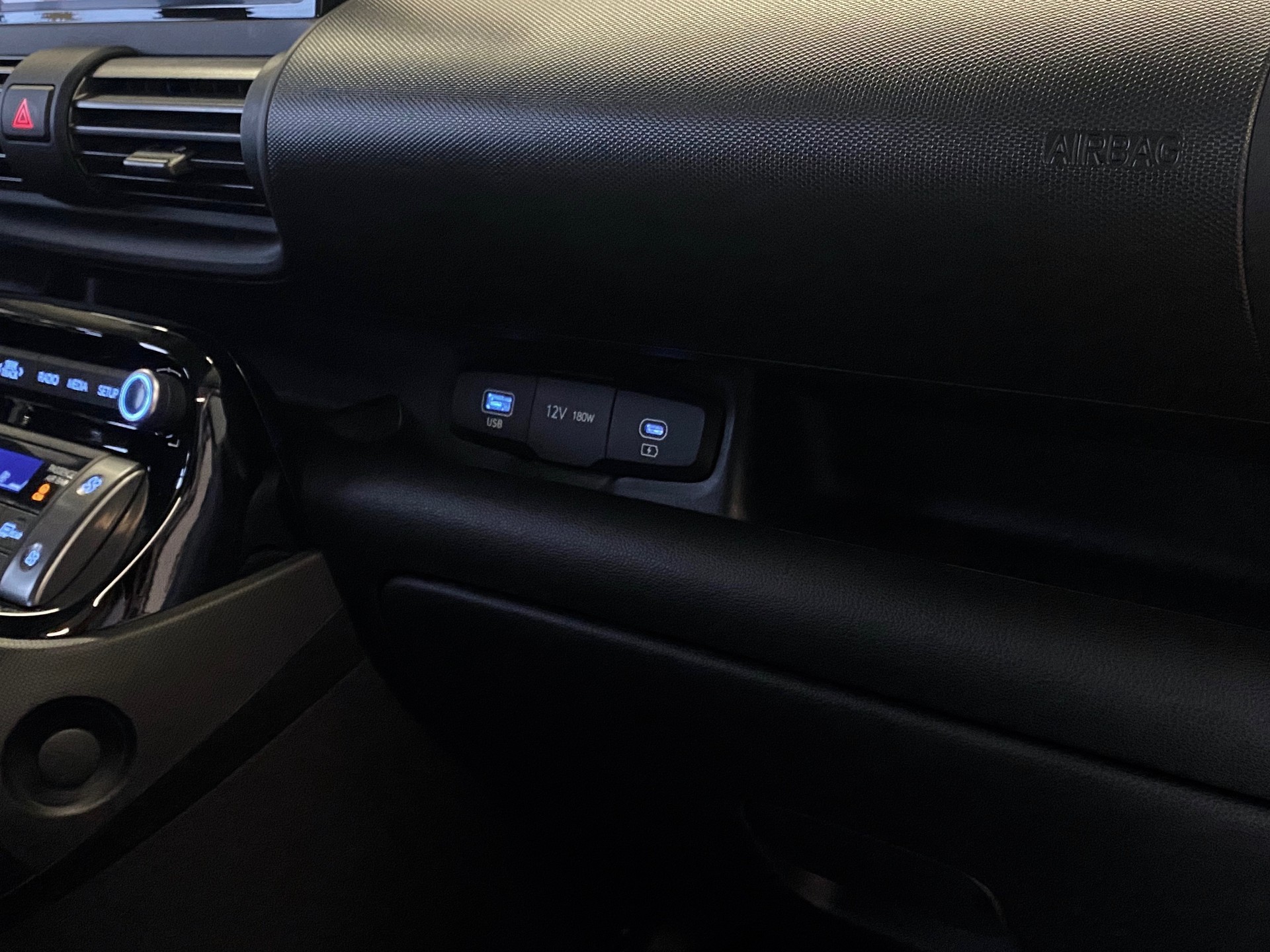 HYUNDAI Inster 42kWh Electric-image-18
