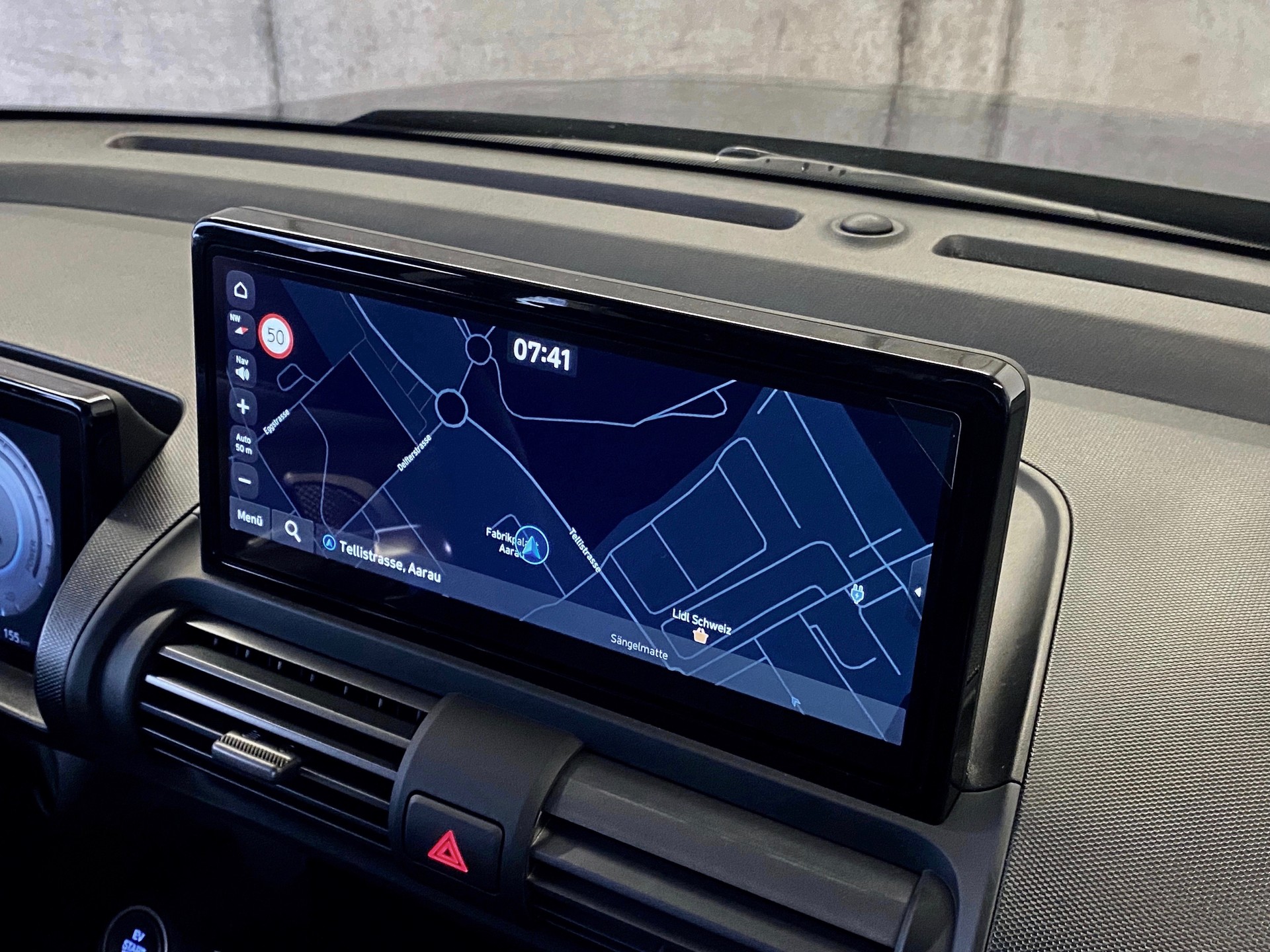 HYUNDAI Inster 42kWh Electric-image-16