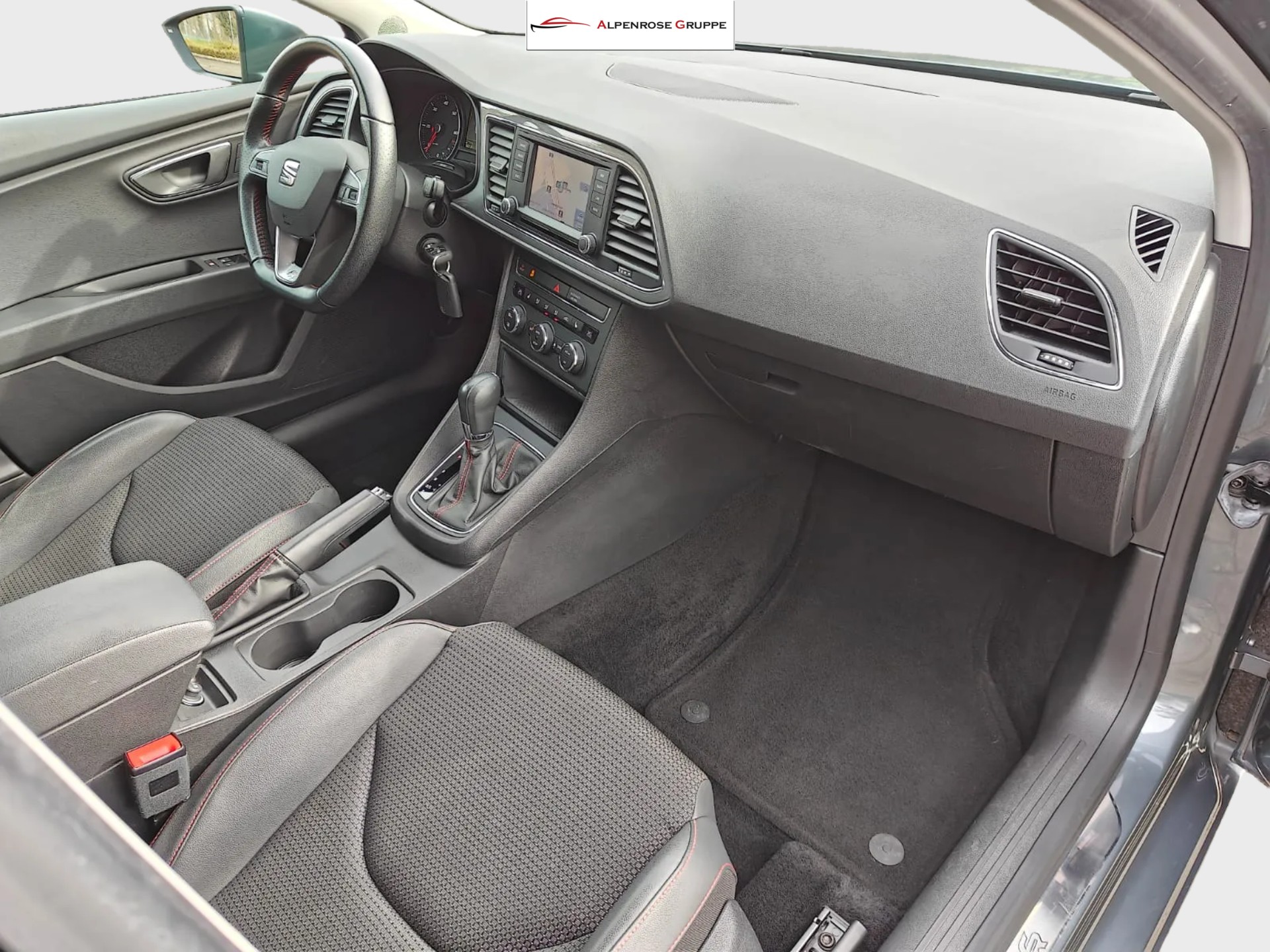 SEAT Leon ST 2.0 TDI FR DSG-image-10