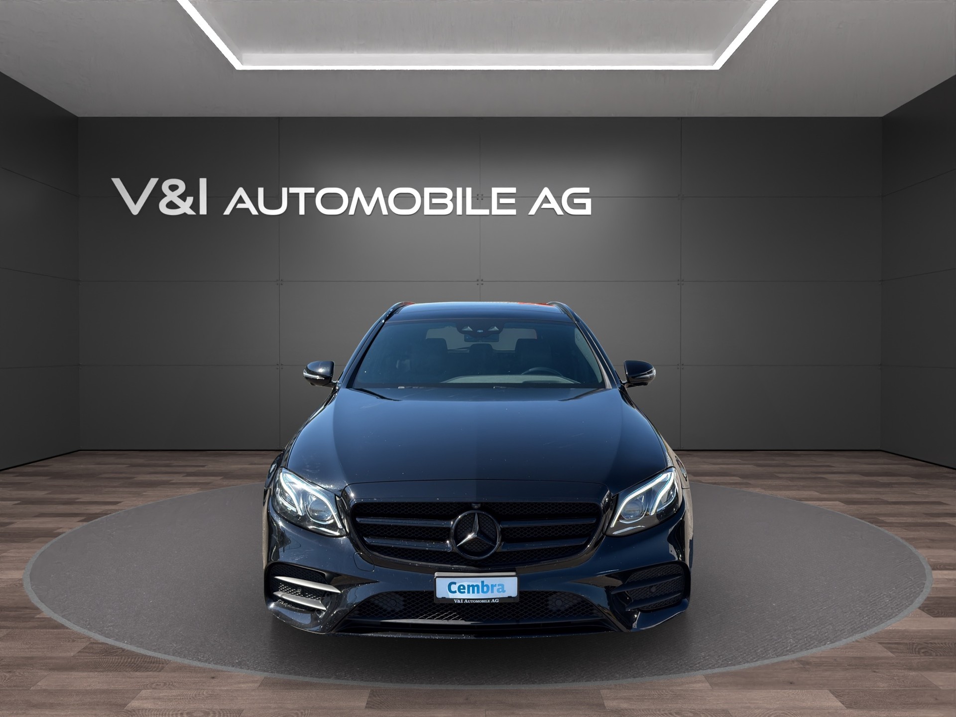 MERCEDES-BENZ E 250 AMG Line 9G-Tronic-showroom-element-2