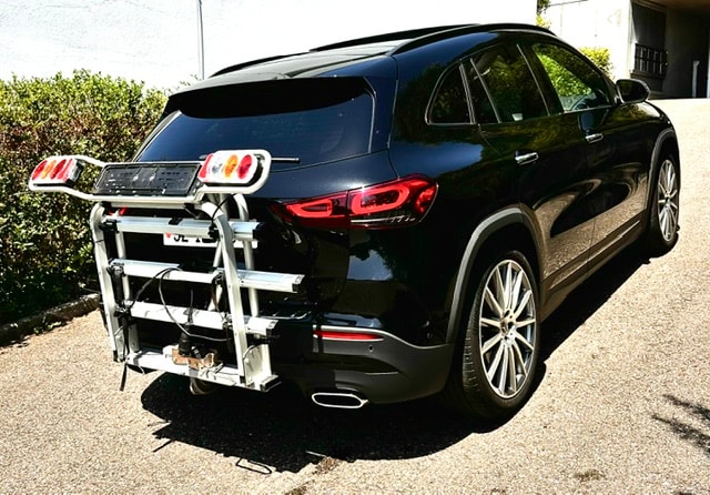 MERCEDES-BENZ GLA 220 d AMG Line 4matic-image-3