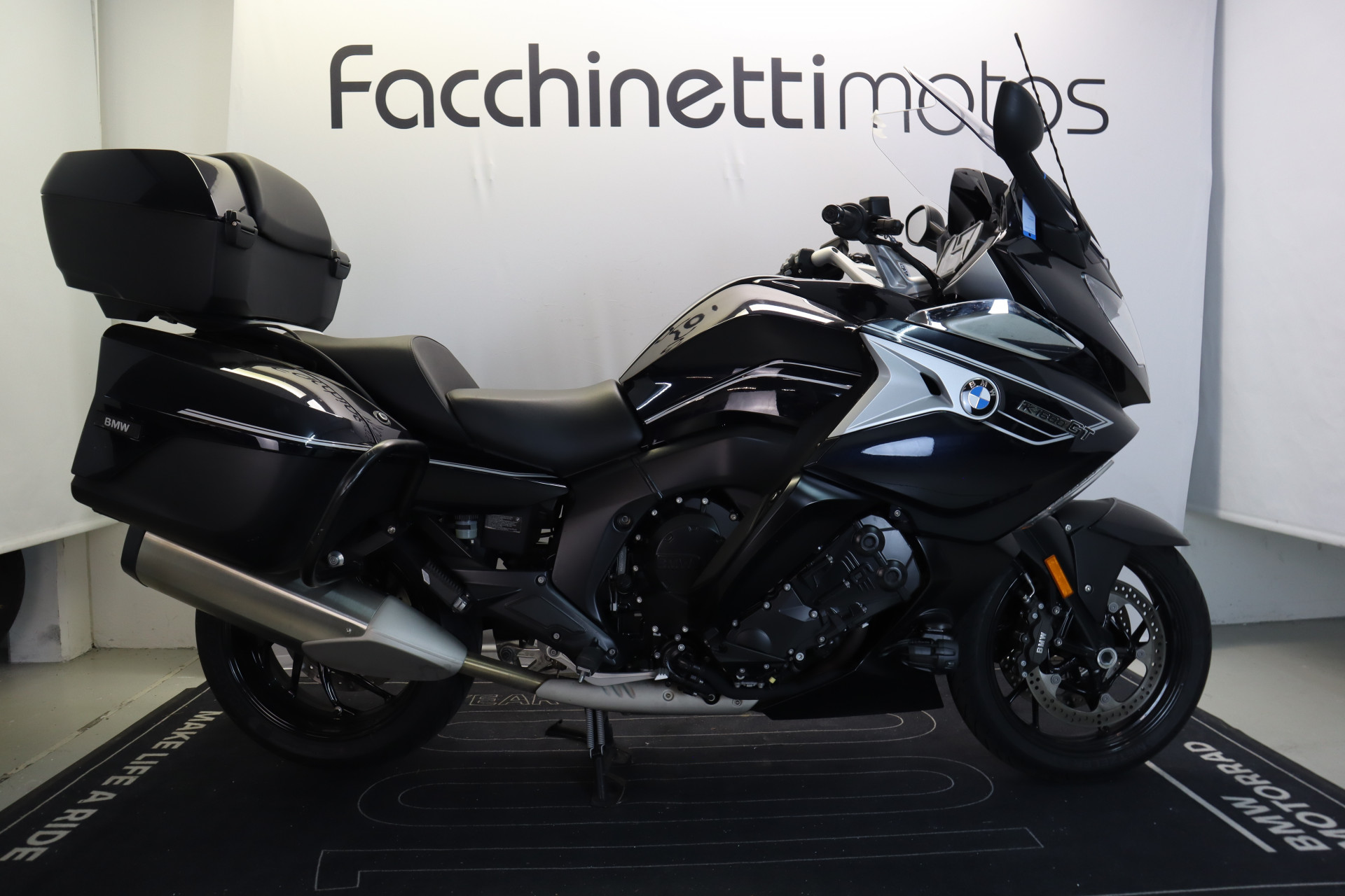 BMW K 1600 GT-image-0