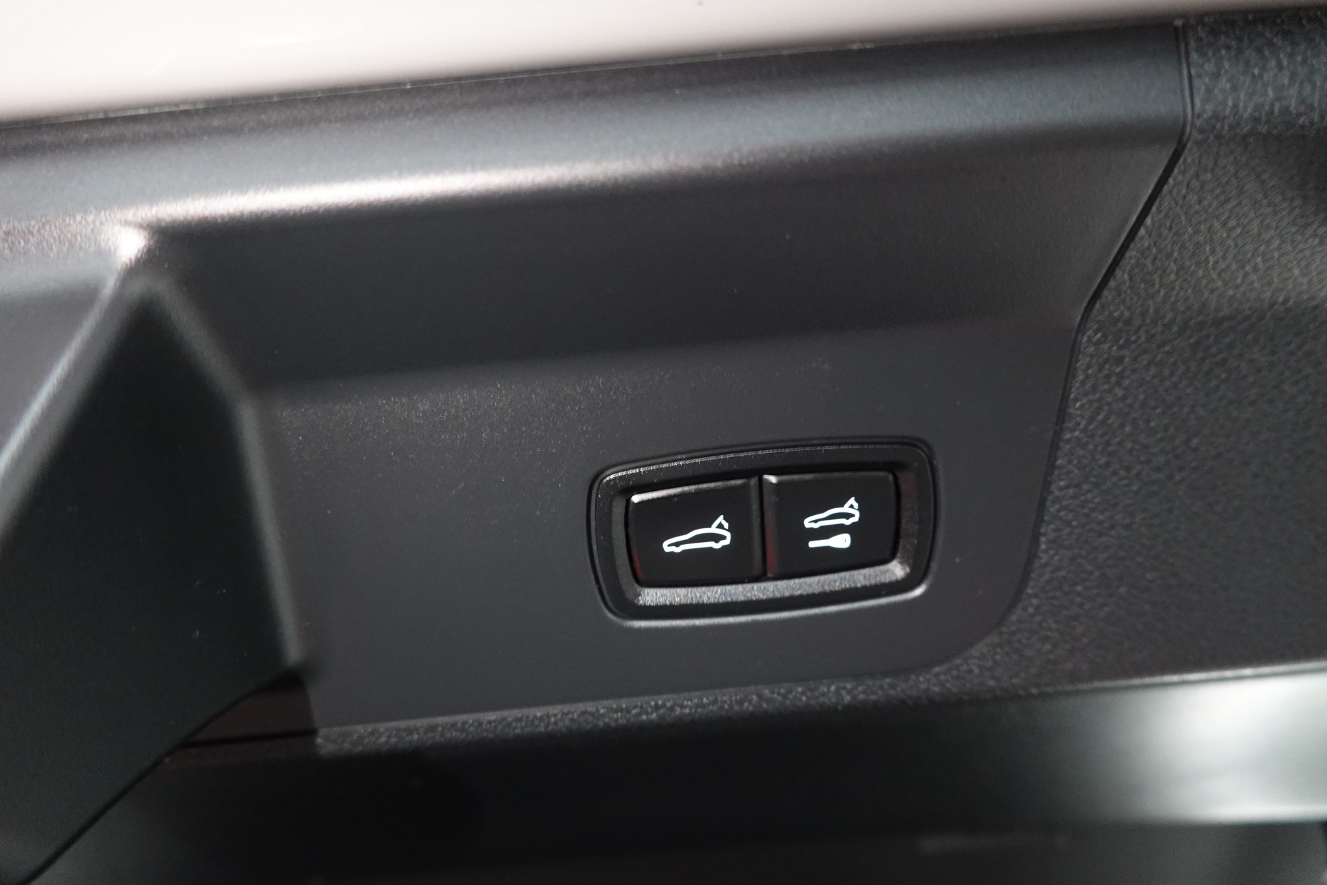 PORSCHE PANAMERA TURBO PDK PTS KREIDE CH-FZ APPROVED LAUFEND BIS 2027-image-44