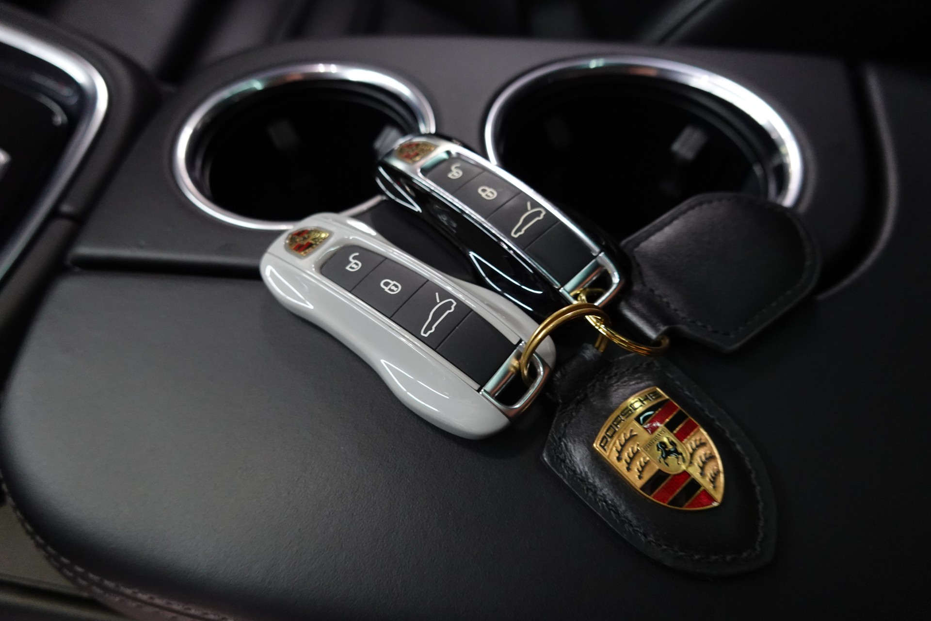 PORSCHE PANAMERA TURBO PDK PTS KREIDE CH-FZ APPROVED LAUFEND BIS 2027-image-34