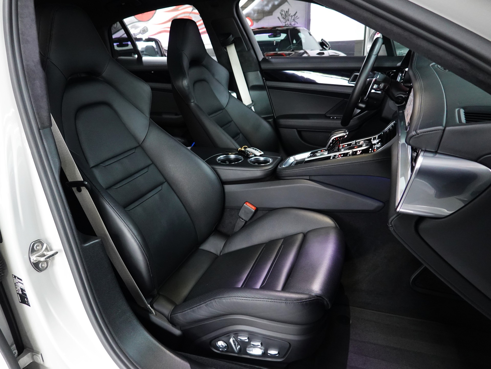 PORSCHE PANAMERA TURBO PDK PTS KREIDE CH-FZ APPROVED LAUFEND BIS 2027-image-49