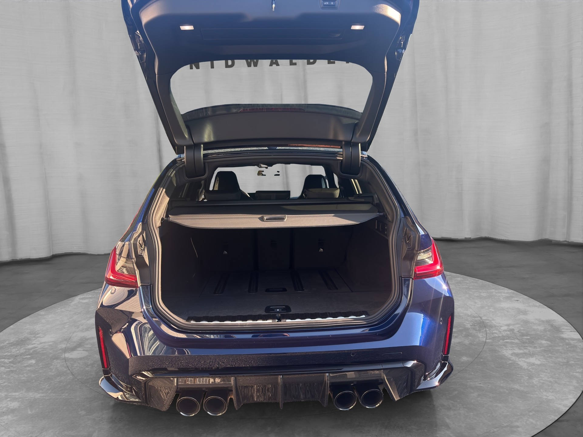 BMW M3 Touring xDrive Competition M-image-12
