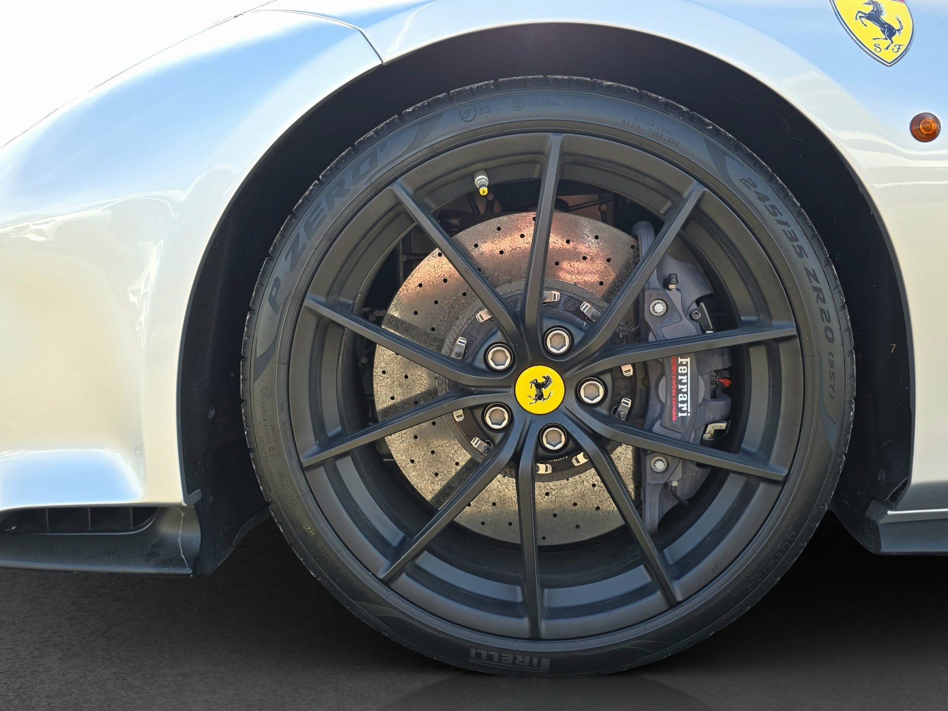 FERRARI 488 Pista 3.9 V8-image-26