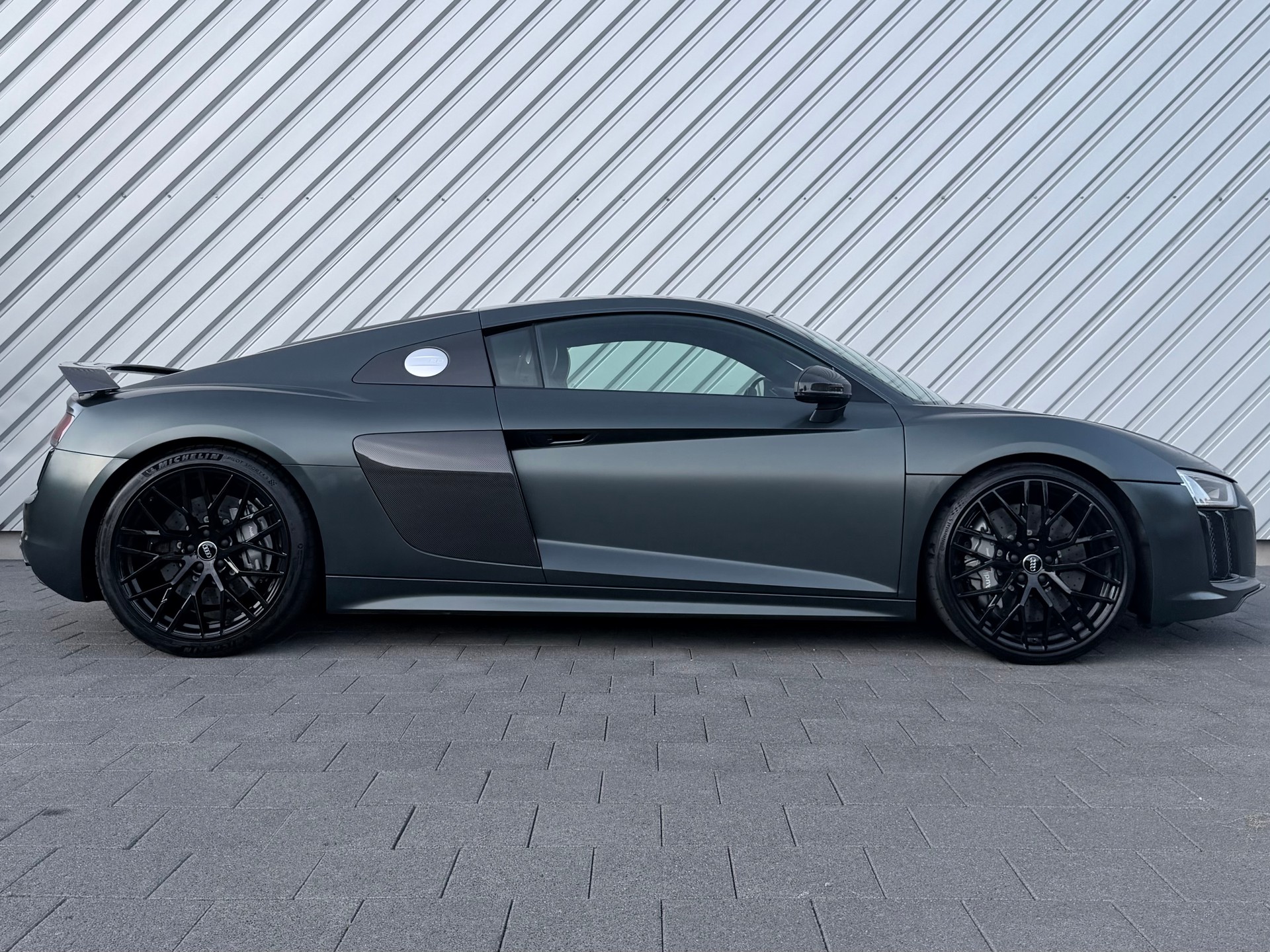 AUDI R8 Coupé 5.2 plus S-Tronic-showroom-element-1