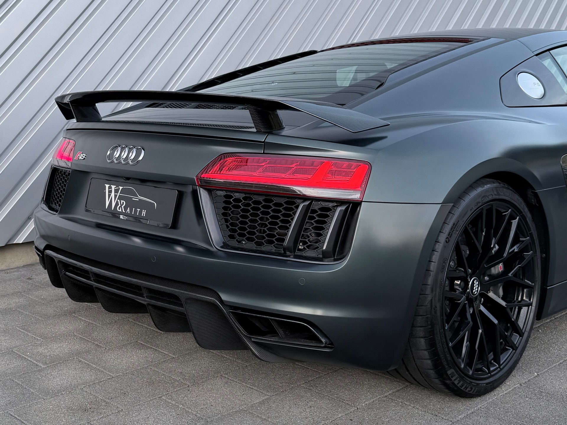 AUDI R8 Coupé 5.2 plus S-Tronic-showroom-element-3