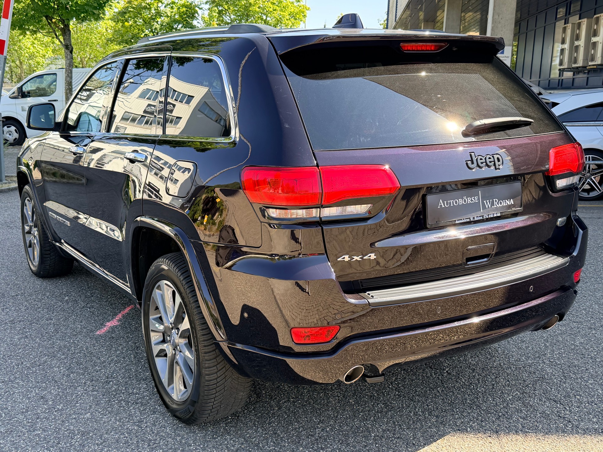 JEEP Grand Cherokee 3.0 CRD Overland Automatic-image-4