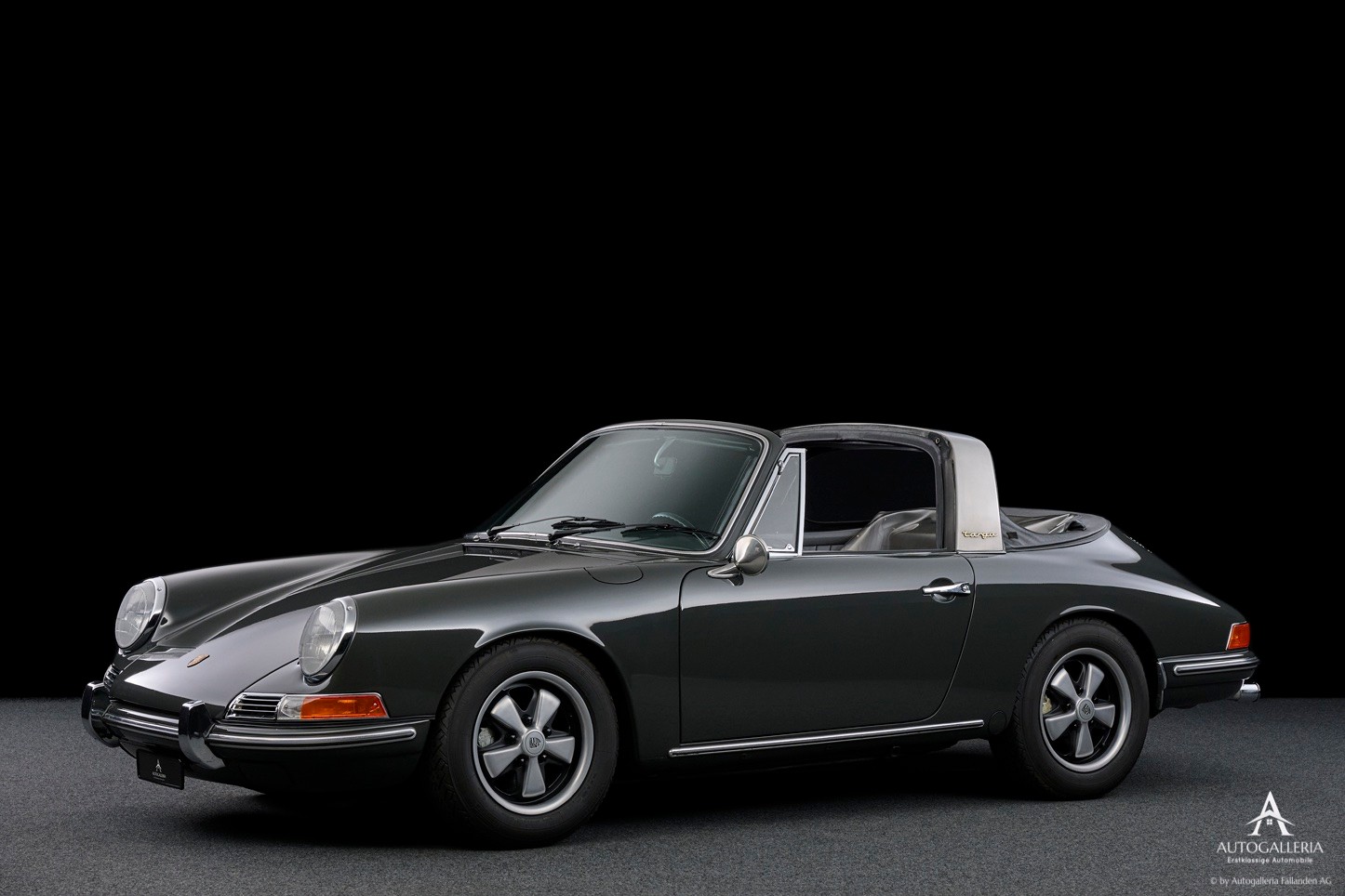 PORSCHE 911 Targa Softwindow-image-1