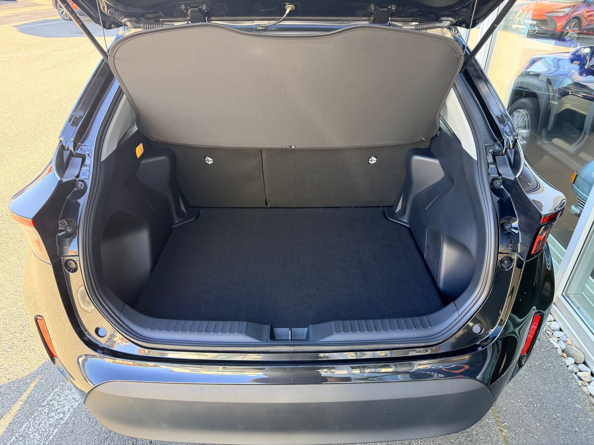 TOYOTA Yaris Cross 1.5 Comfort AWDi e-CVT-image-8