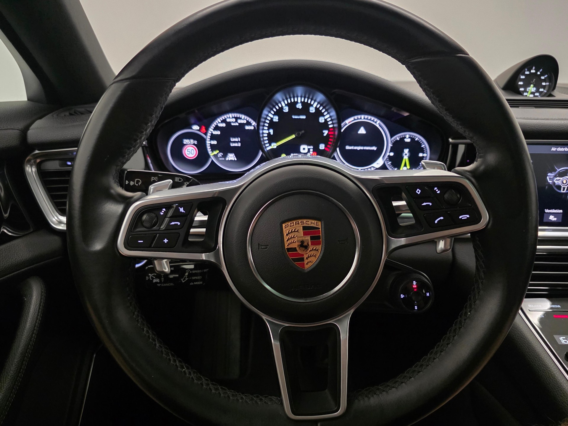 PORSCHE Panamera Sport Turismo 2.9 V6 4 E-Hybrid-image-23