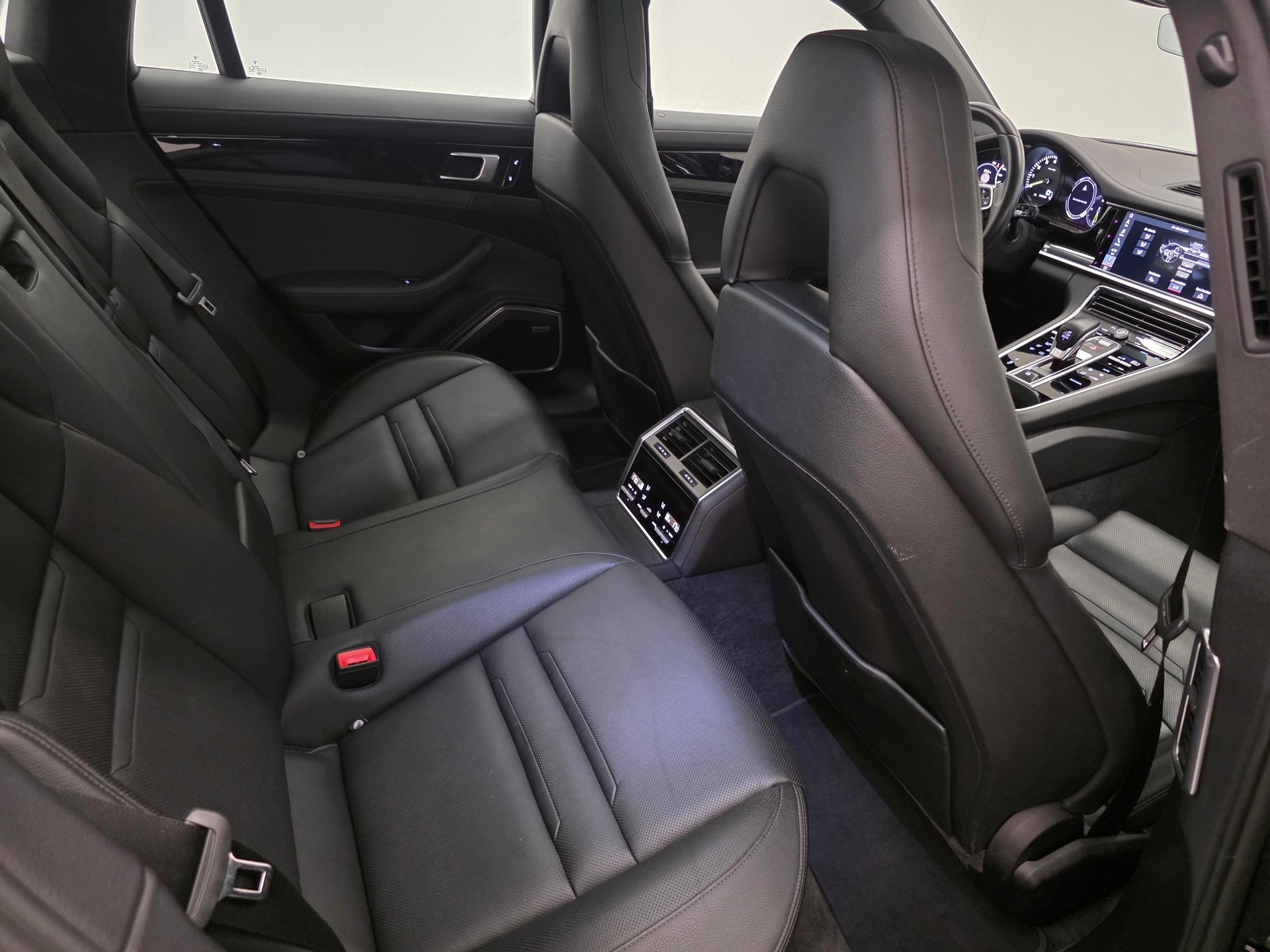 PORSCHE Panamera Sport Turismo 2.9 V6 4 E-Hybrid-image-14