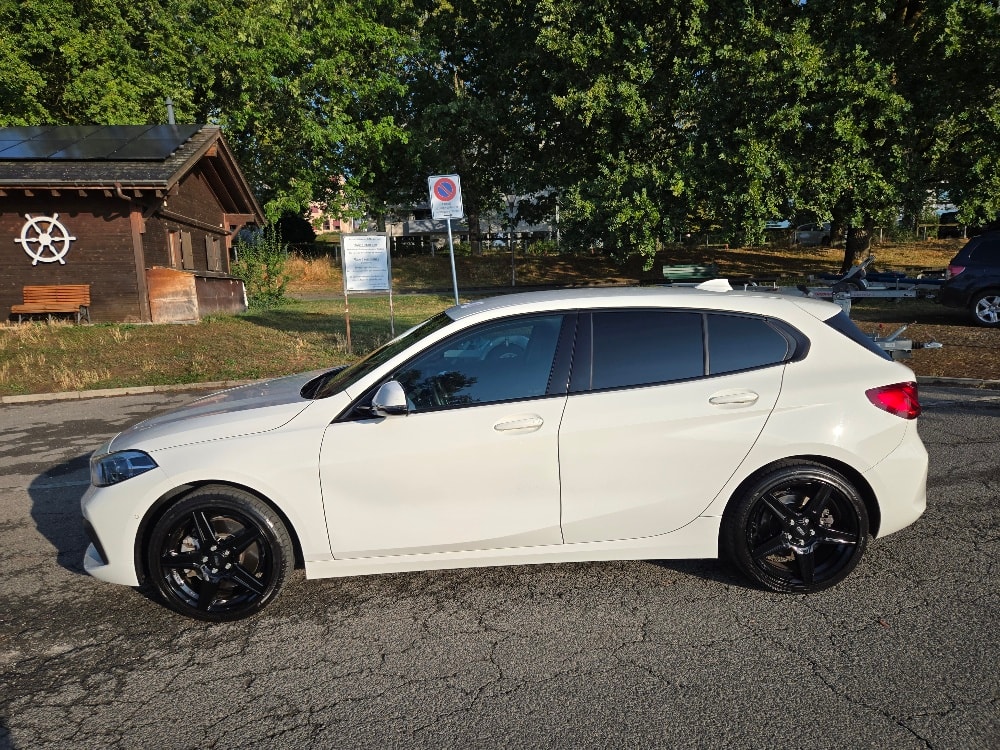 BMW 120d xDrive-image-3
