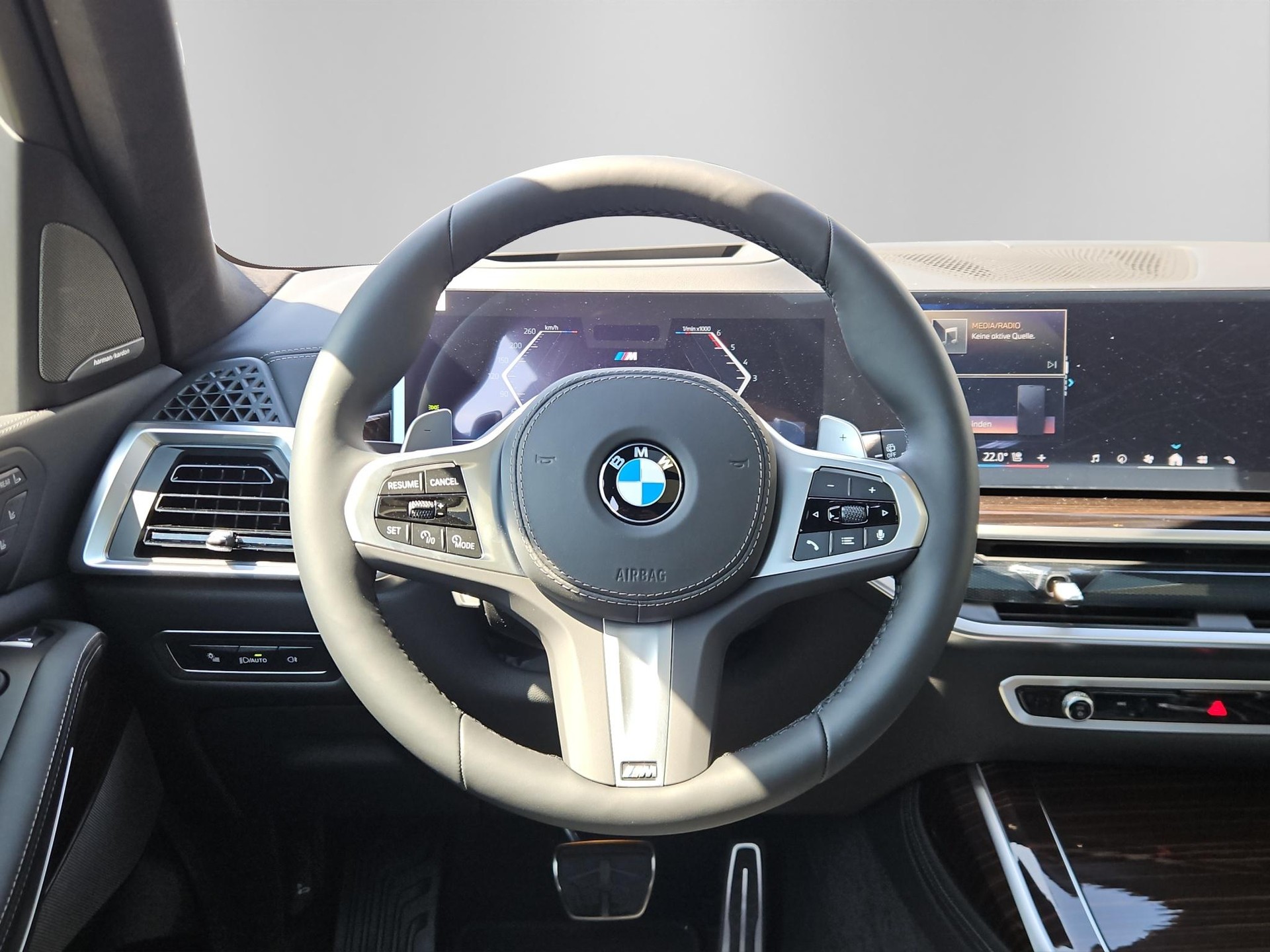 BMW X7 40d xDrive M Sport Pro-image-12